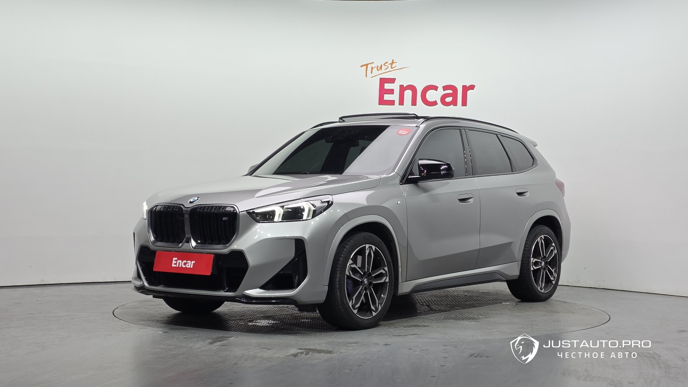 Автомобиль BMW X1