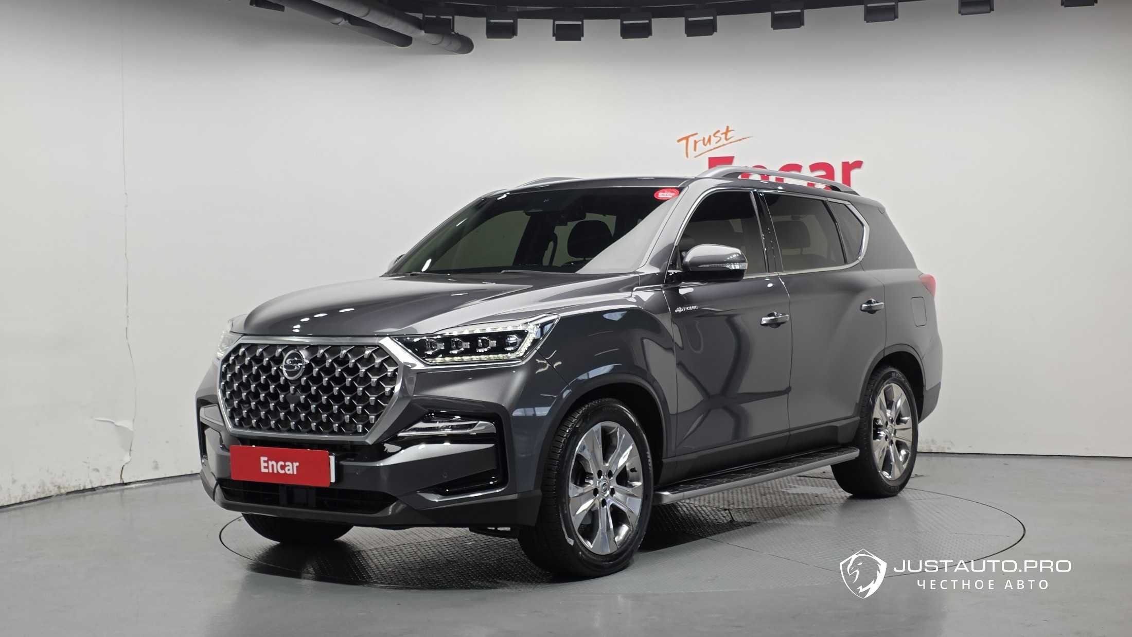 Автомобиль KG_Mobility_Ssangyong Rexton