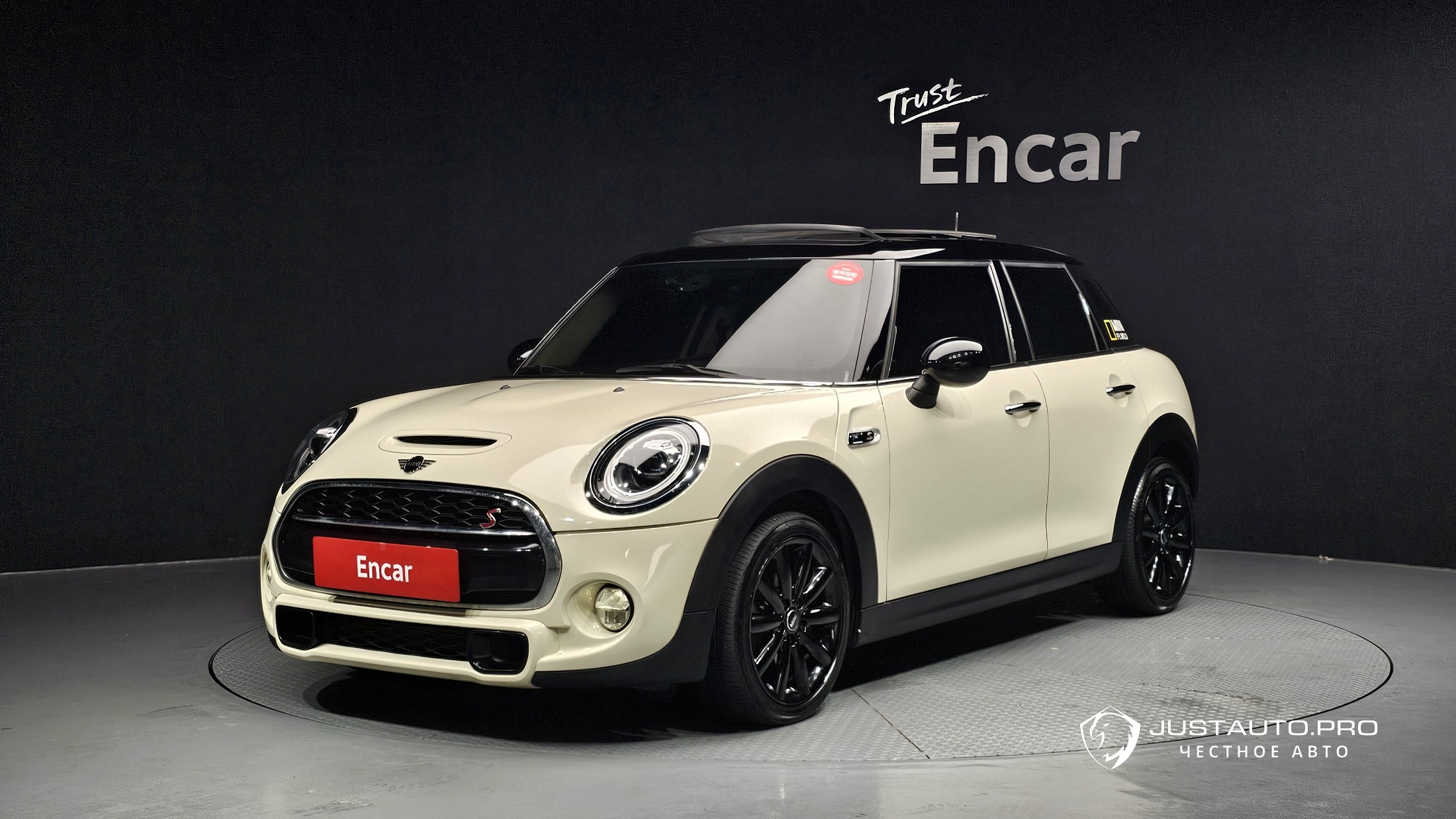 Автомобиль Mini Cooper