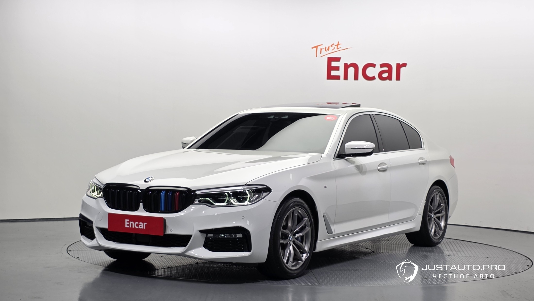 Автомобиль BMW 5-Series