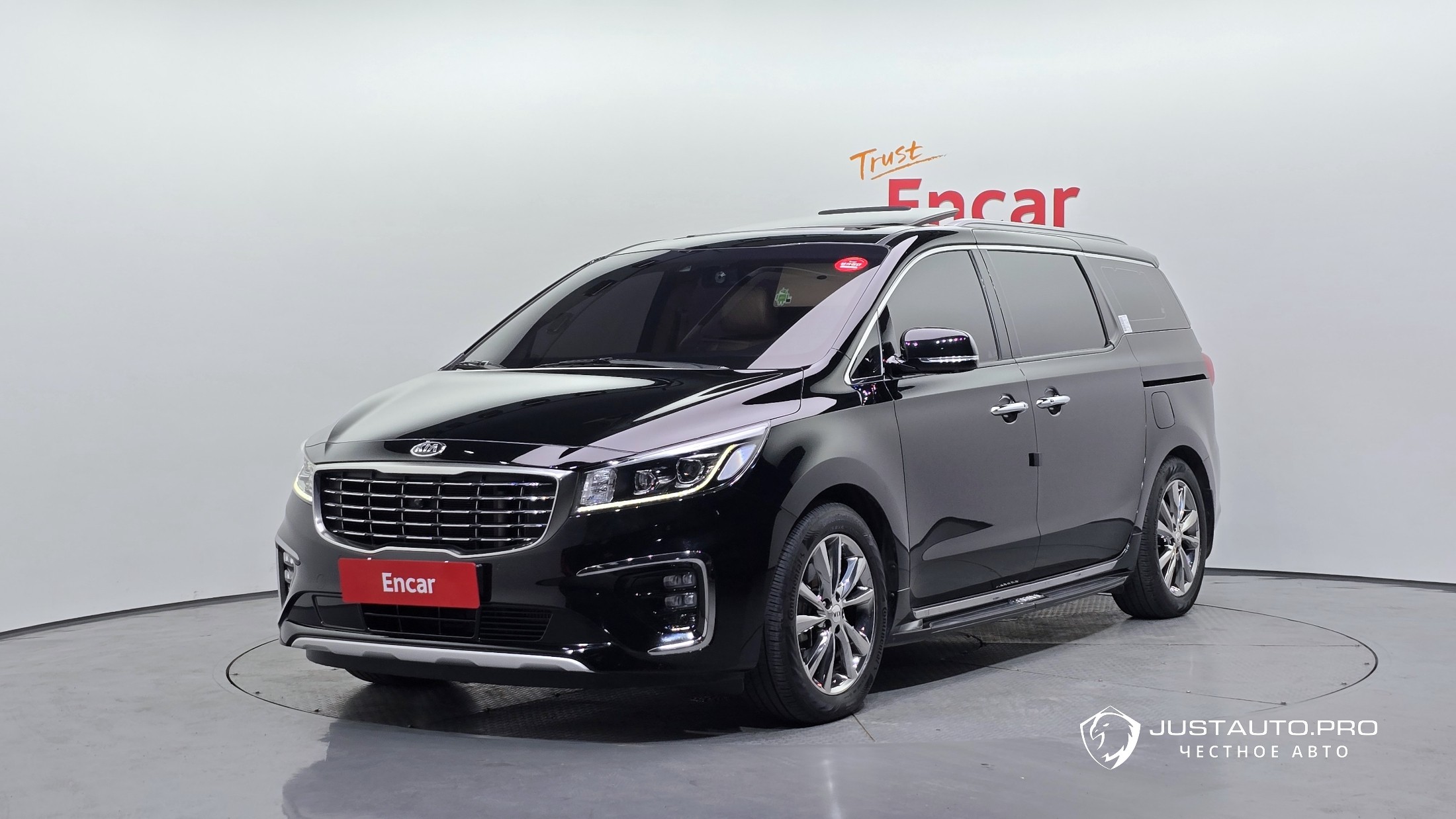 Автомобиль Kia Canival