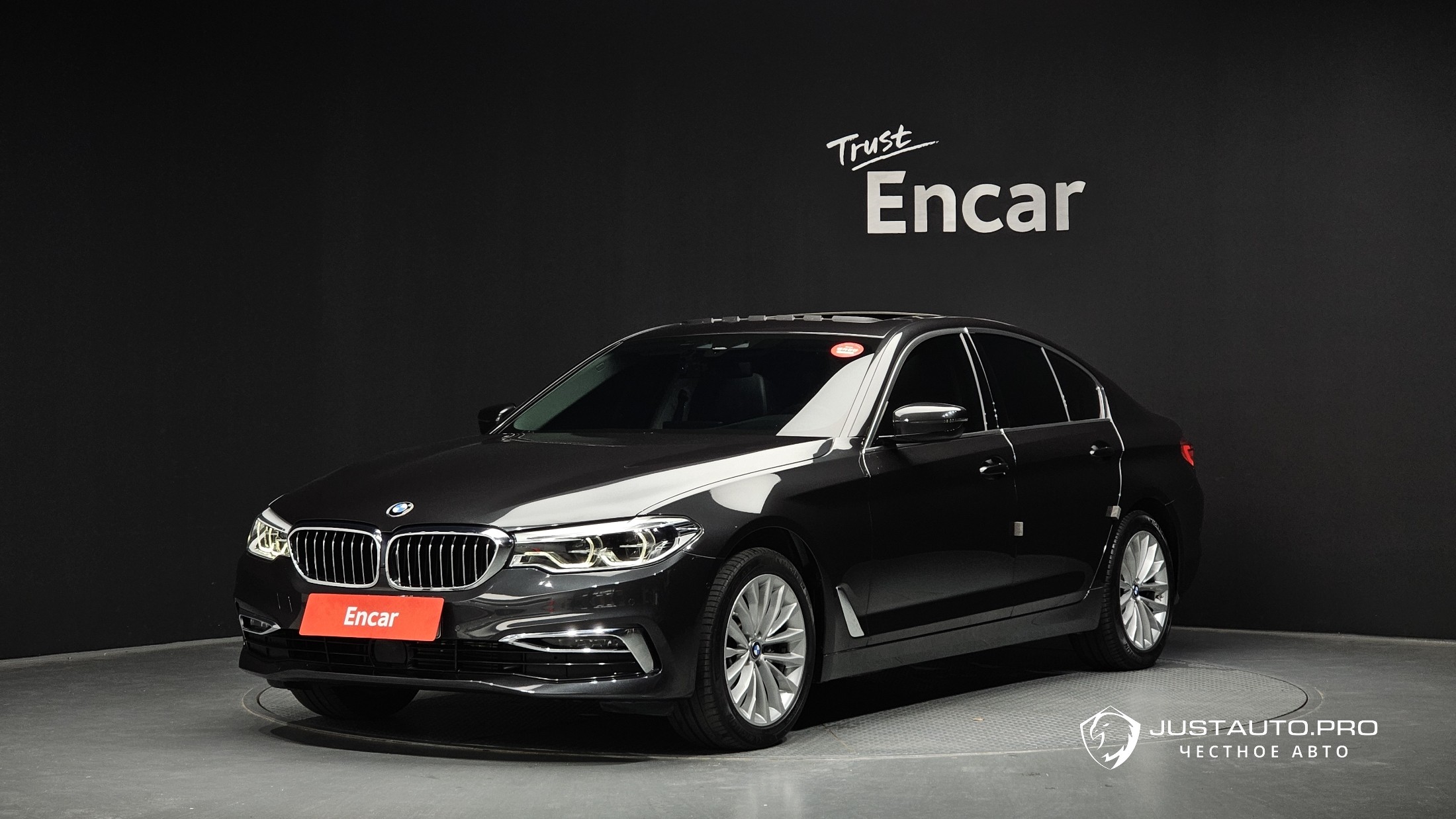Автомобиль BMW 5-Series