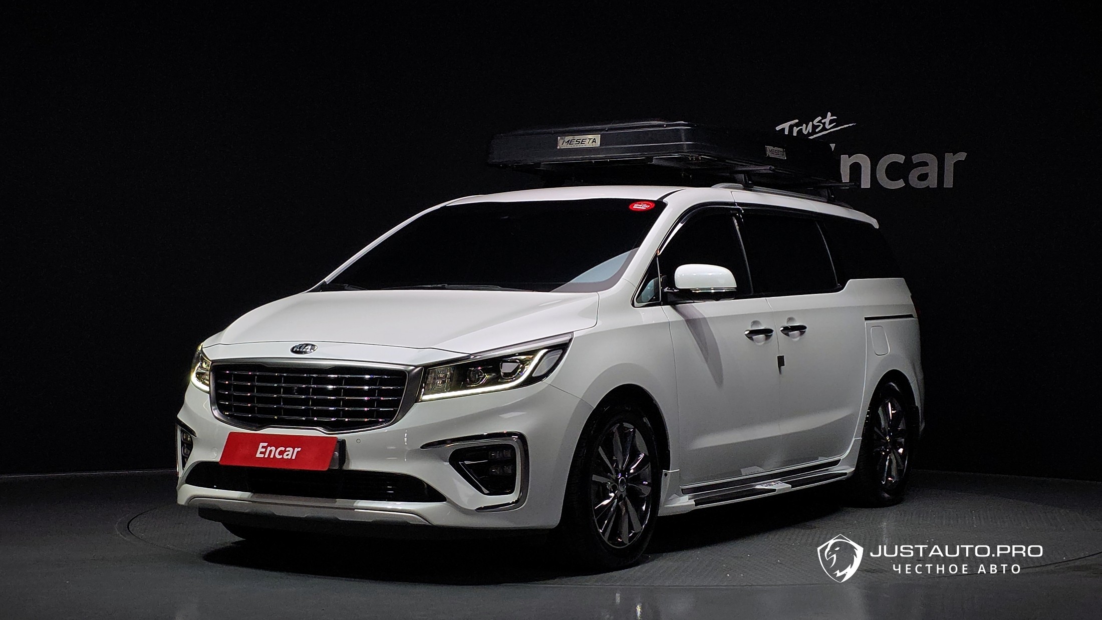 Автомобиль Kia Canival
