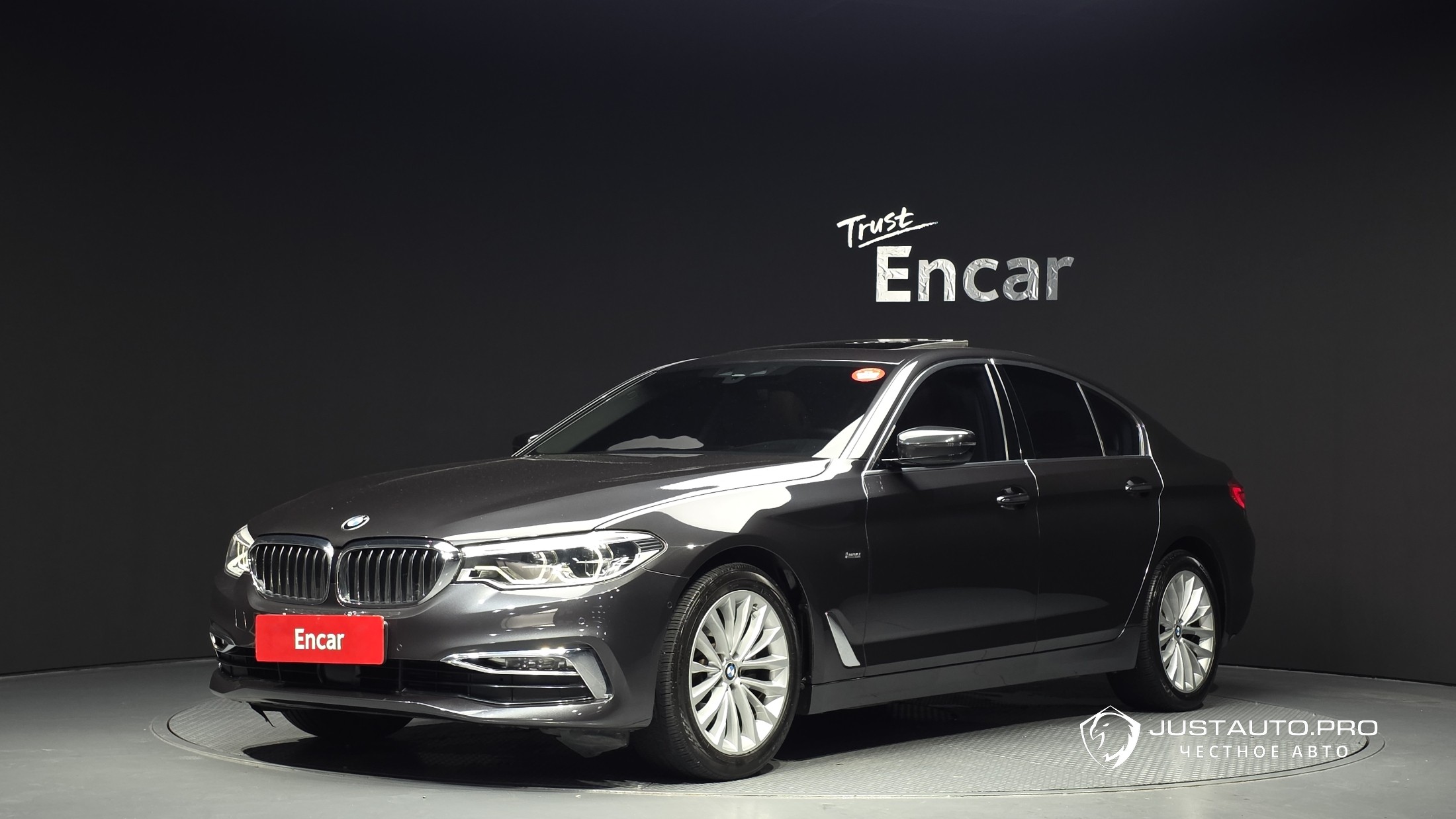 Автомобиль BMW 5-Series