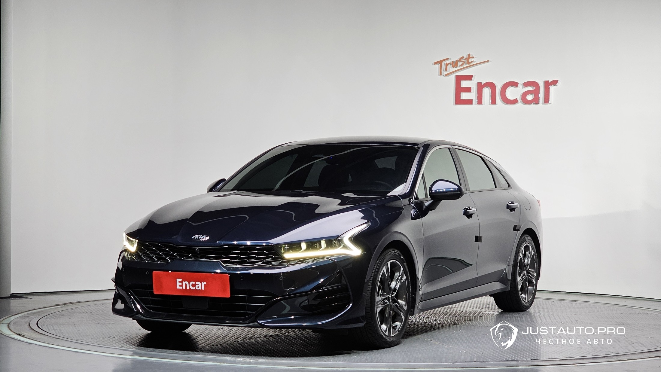 Автомобиль Kia K5
