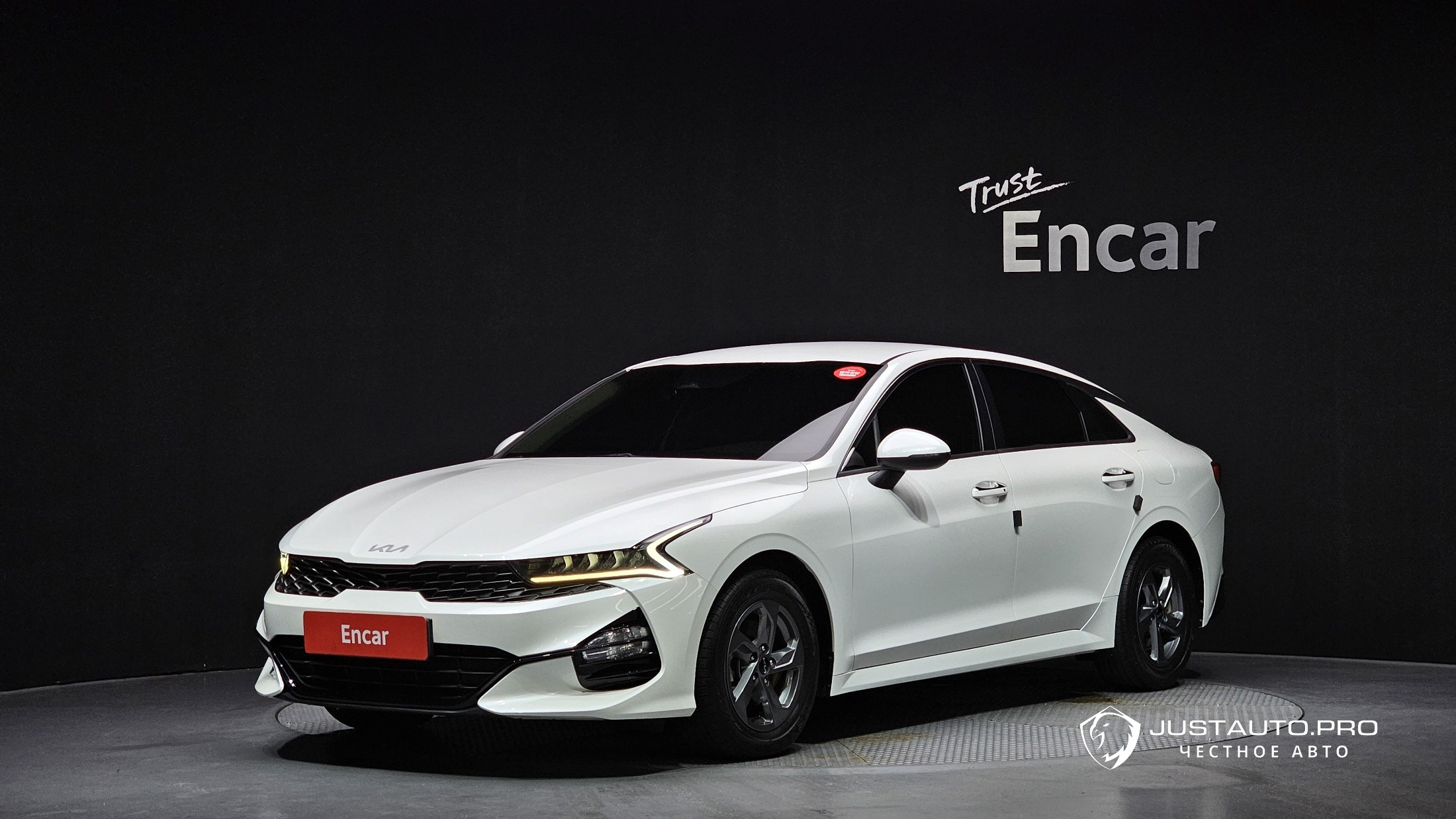 Автомобиль Kia K5