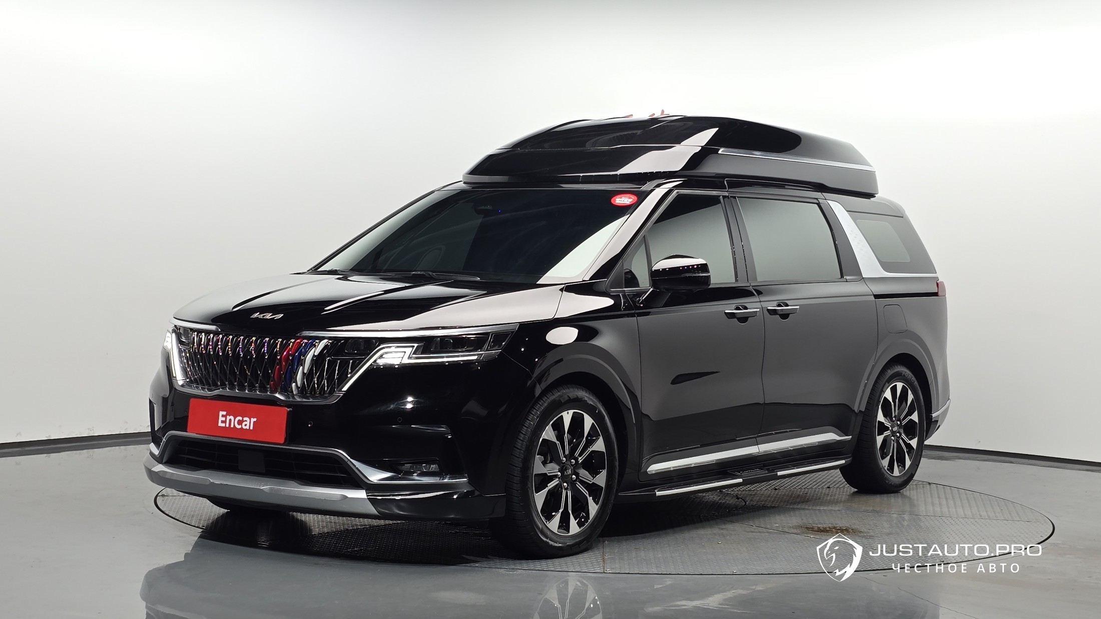 Автомобиль Kia Canival