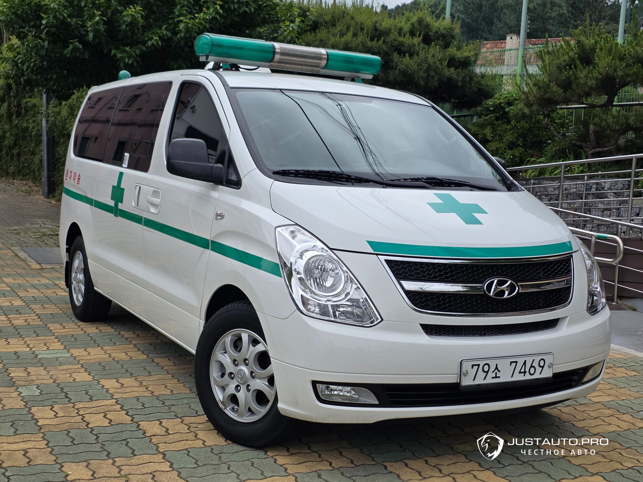 Автомобиль Hyundai Starex
