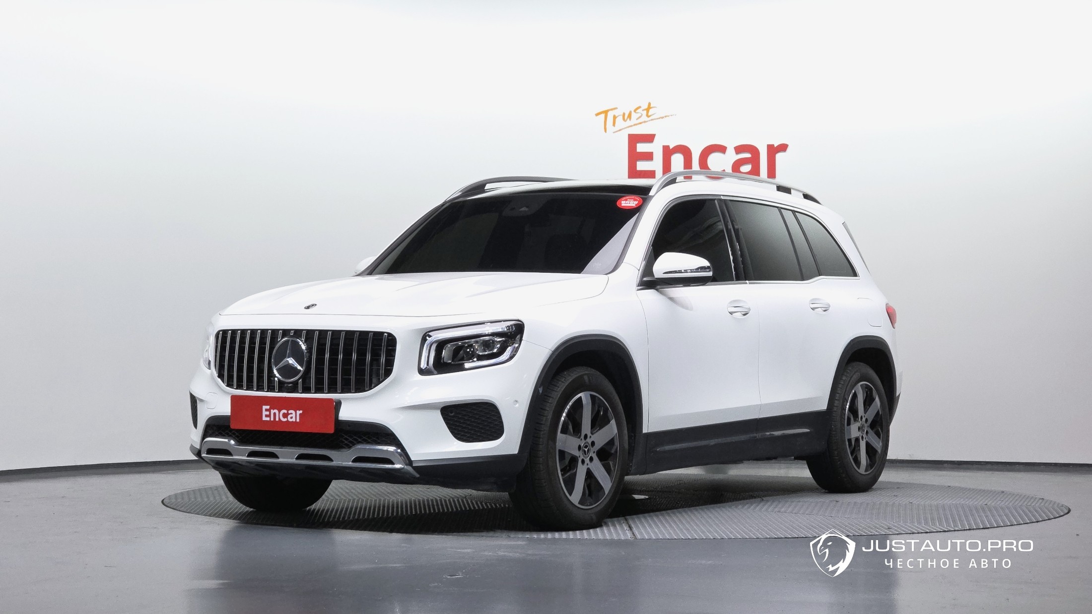 Автомобиль Mercedes-Benz GLB-Class
