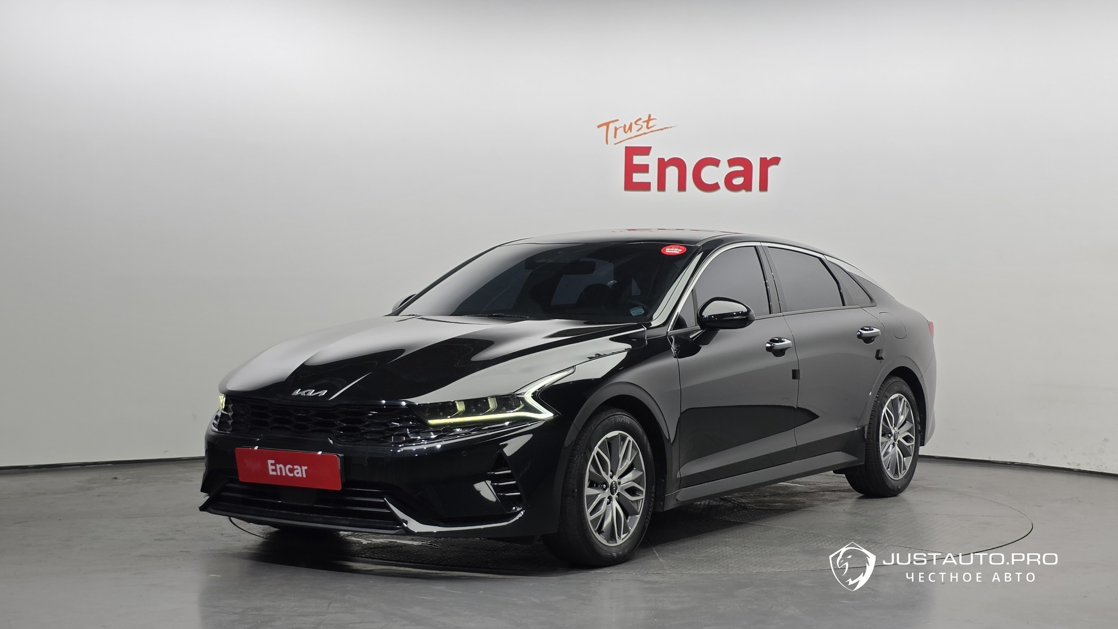 Автомобиль Kia K5