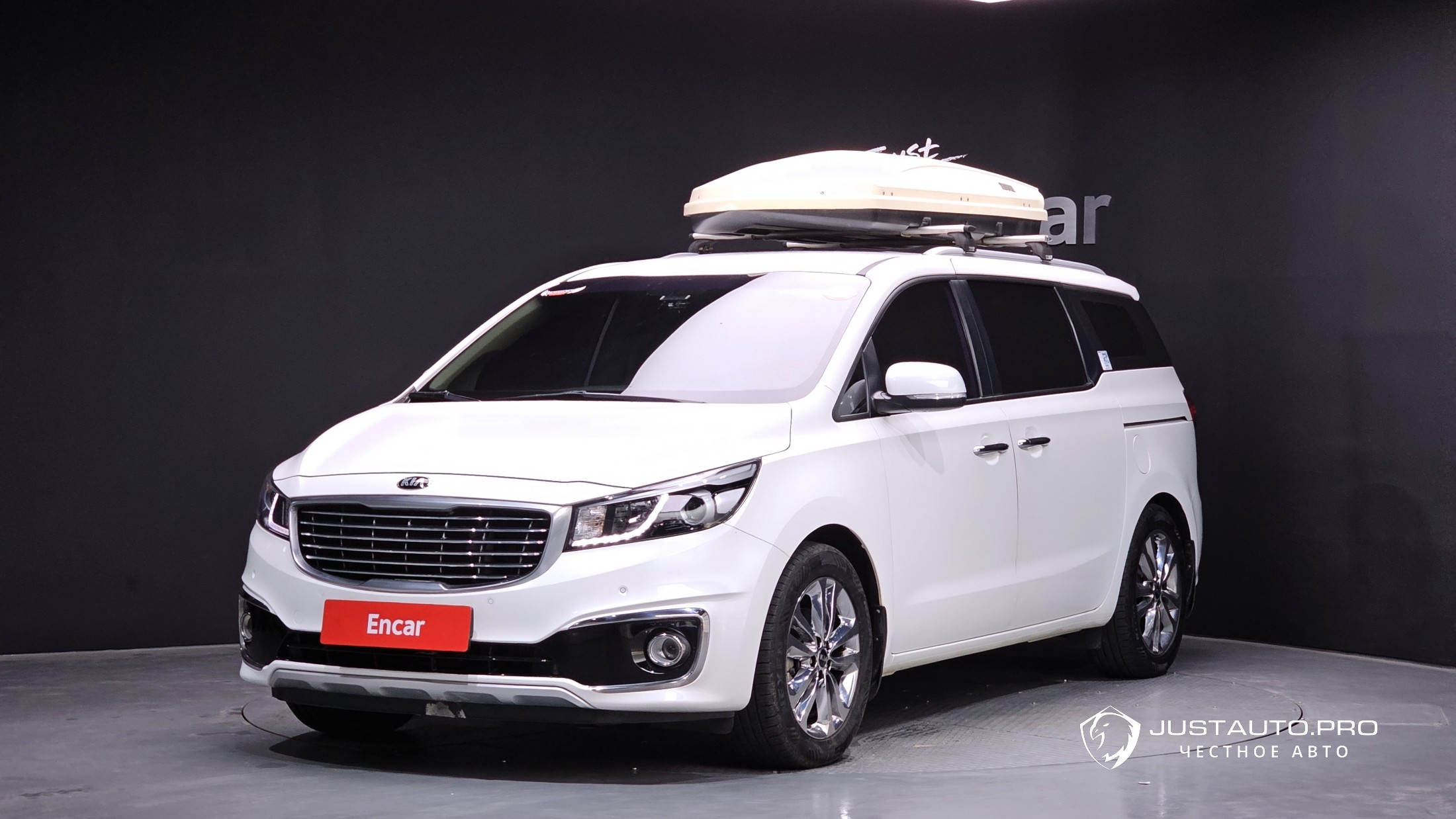 Автомобиль Kia Canival