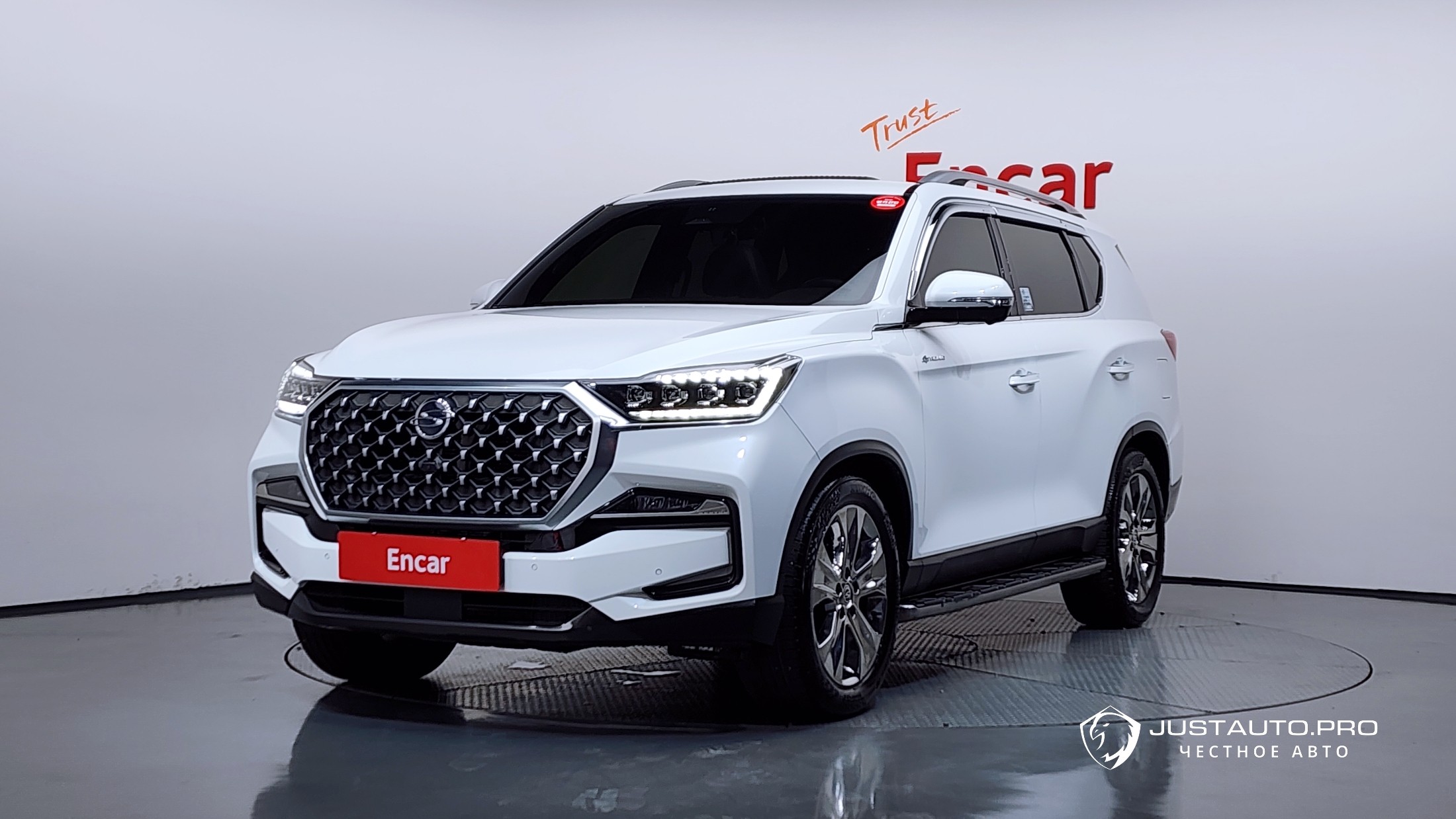 Автомобиль KG_Mobility_Ssangyong Rexton