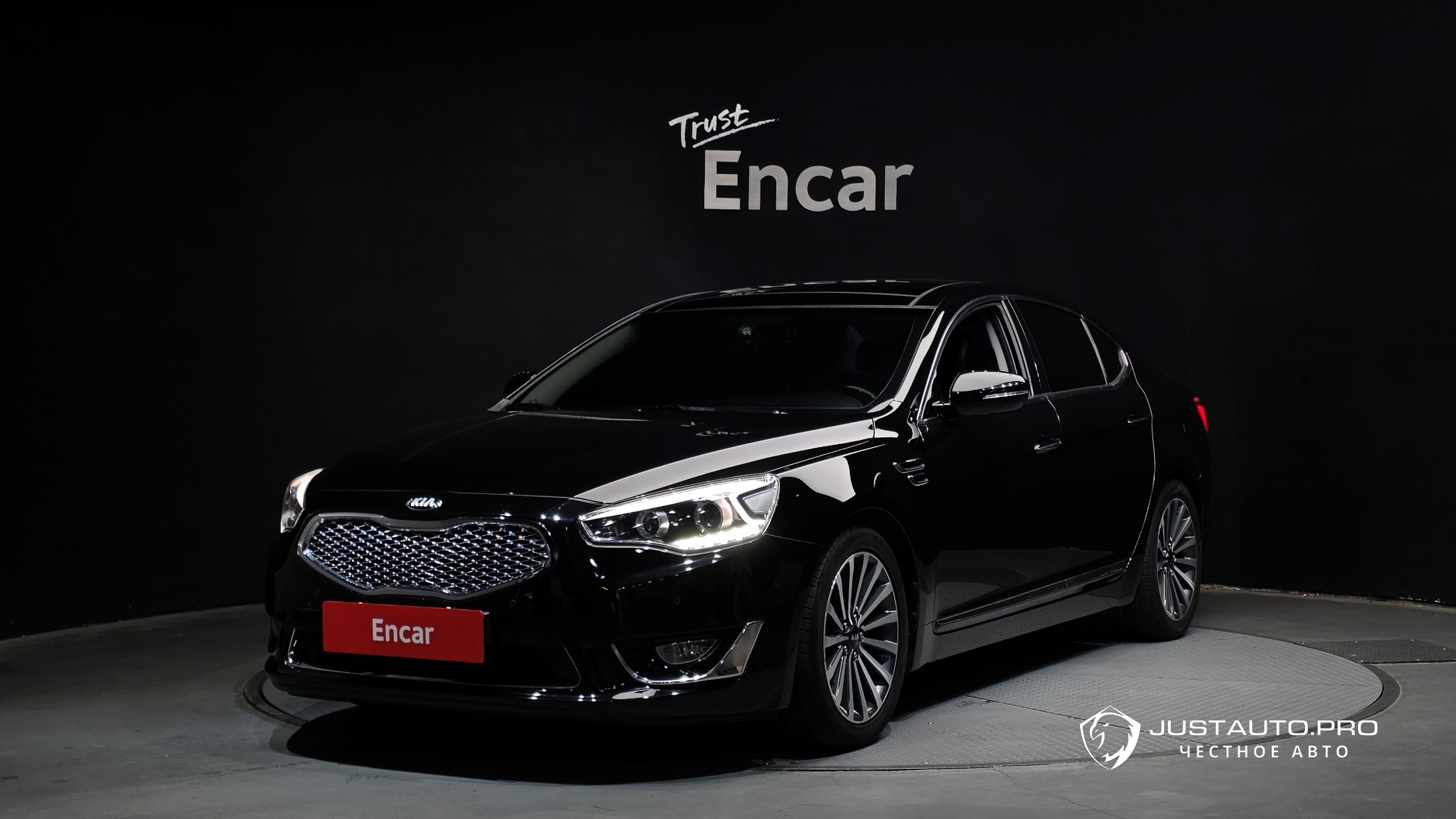 Автомобиль Kia K7