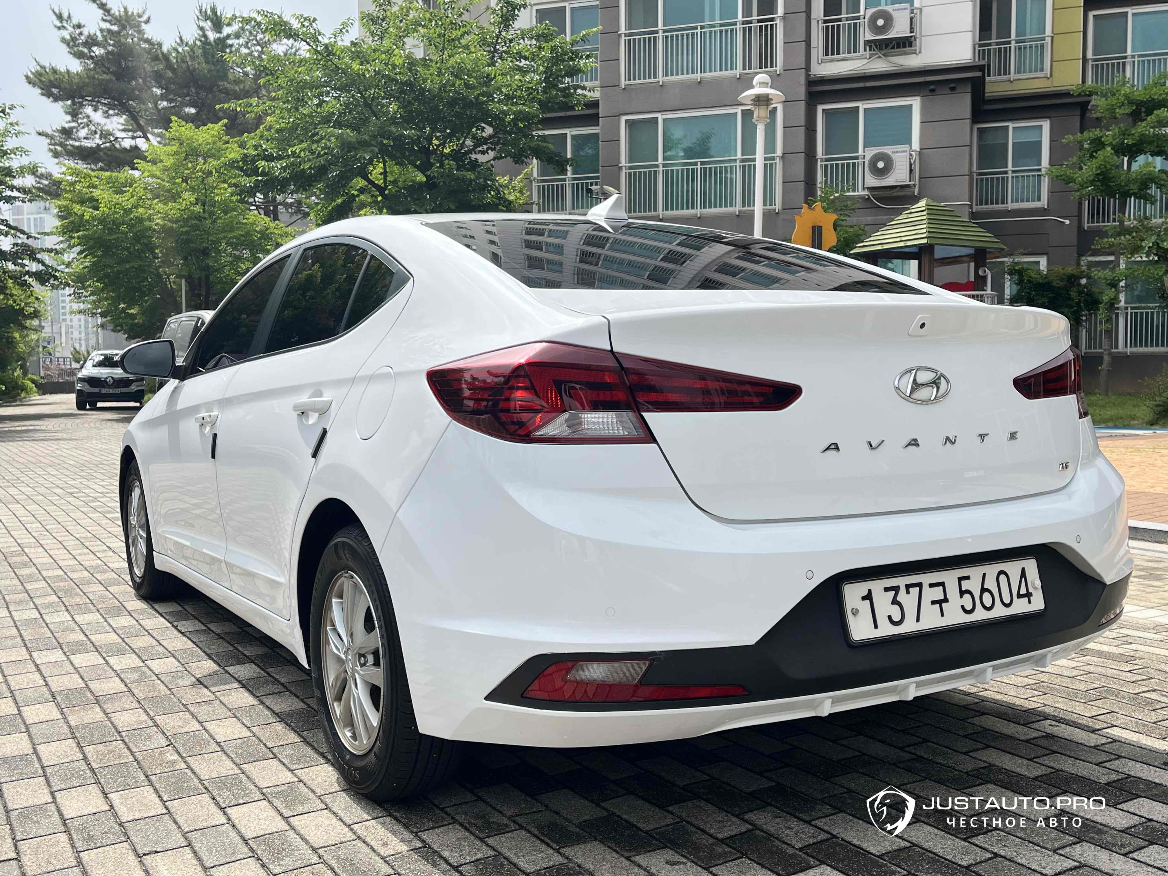 Автомобиль Hyundai AVANTE
