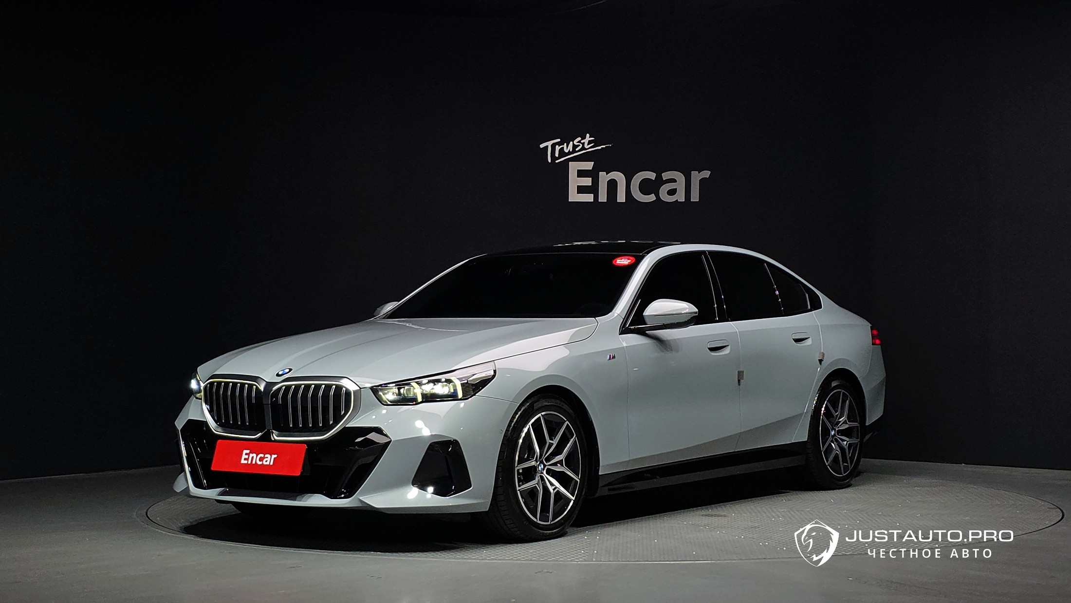 Автомобиль BMW 5-Series