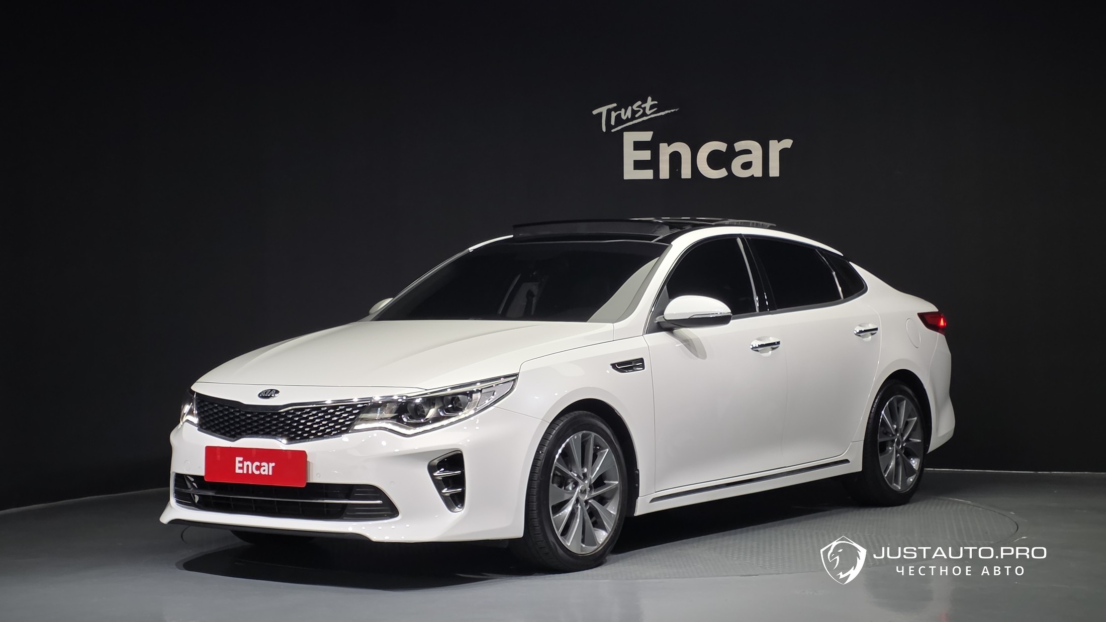 Автомобиль Kia K5