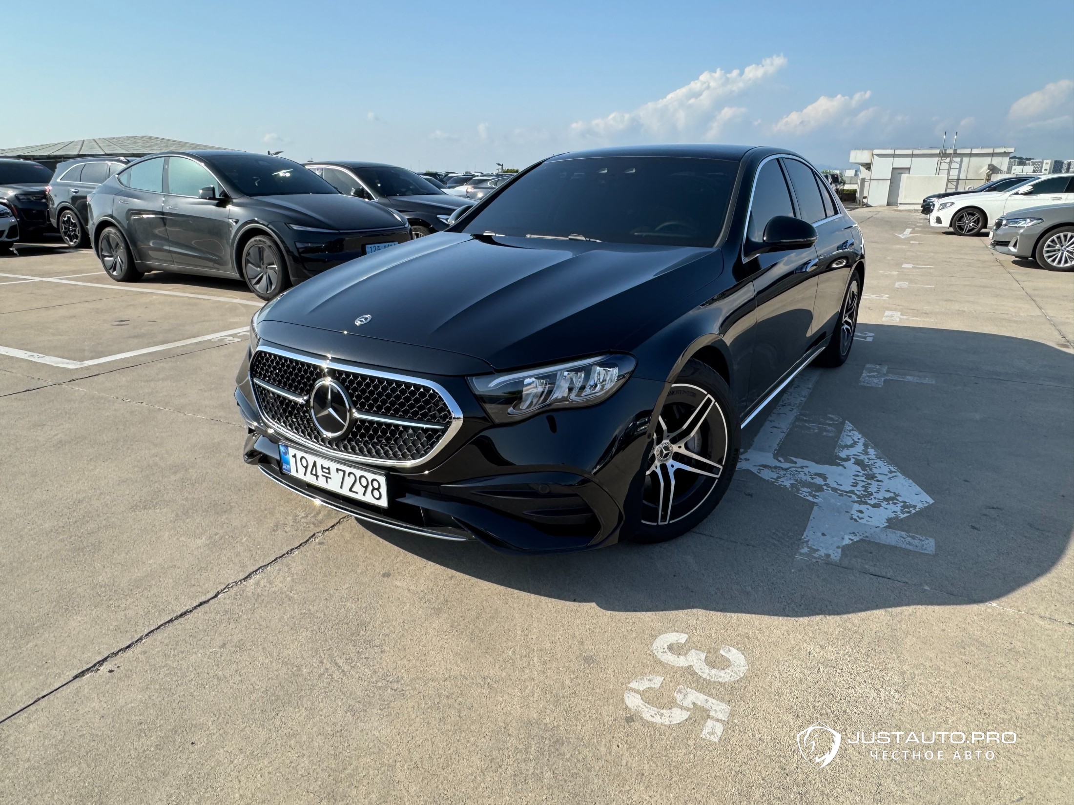 Автомобиль Mercedes-Benz E-Class