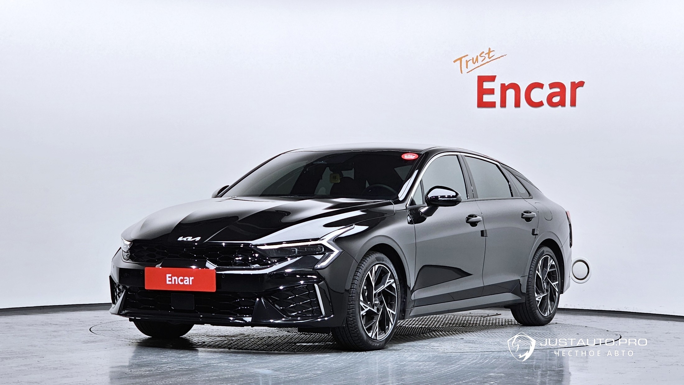 Автомобиль Kia K5