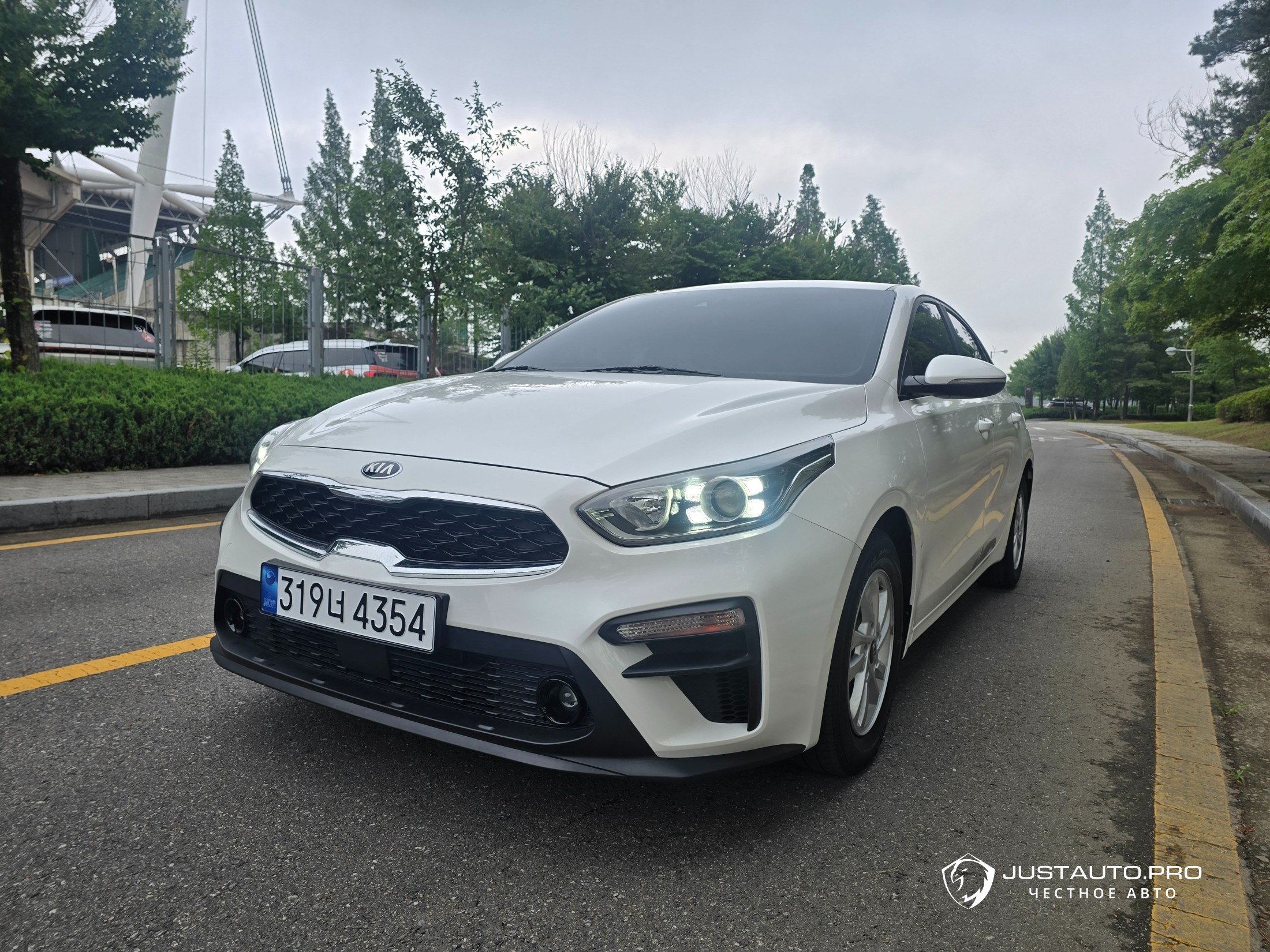 Автомобиль Kia K3