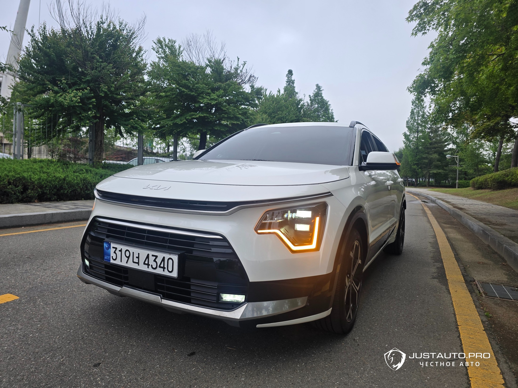 Автомобиль Kia Niro