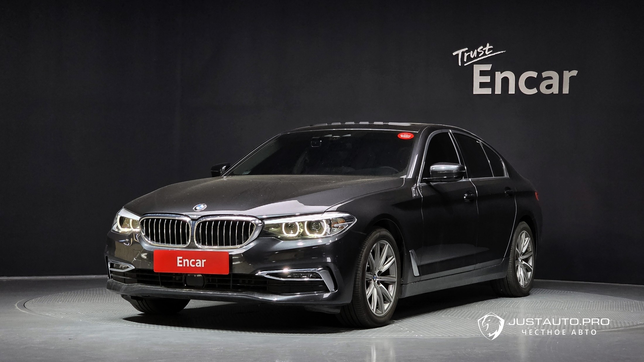 Автомобиль BMW 5-Series