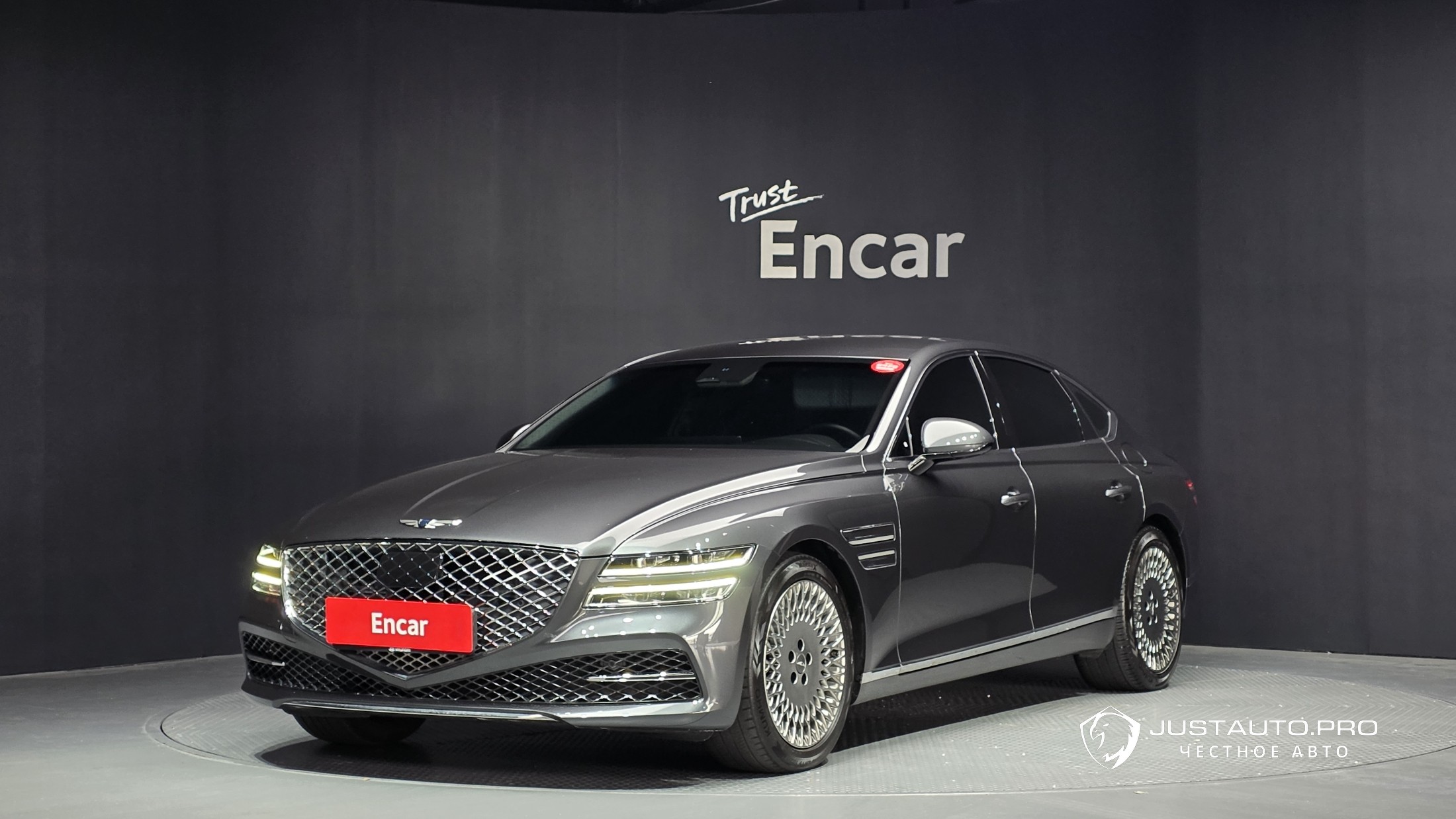 Автомобиль Genesis G80