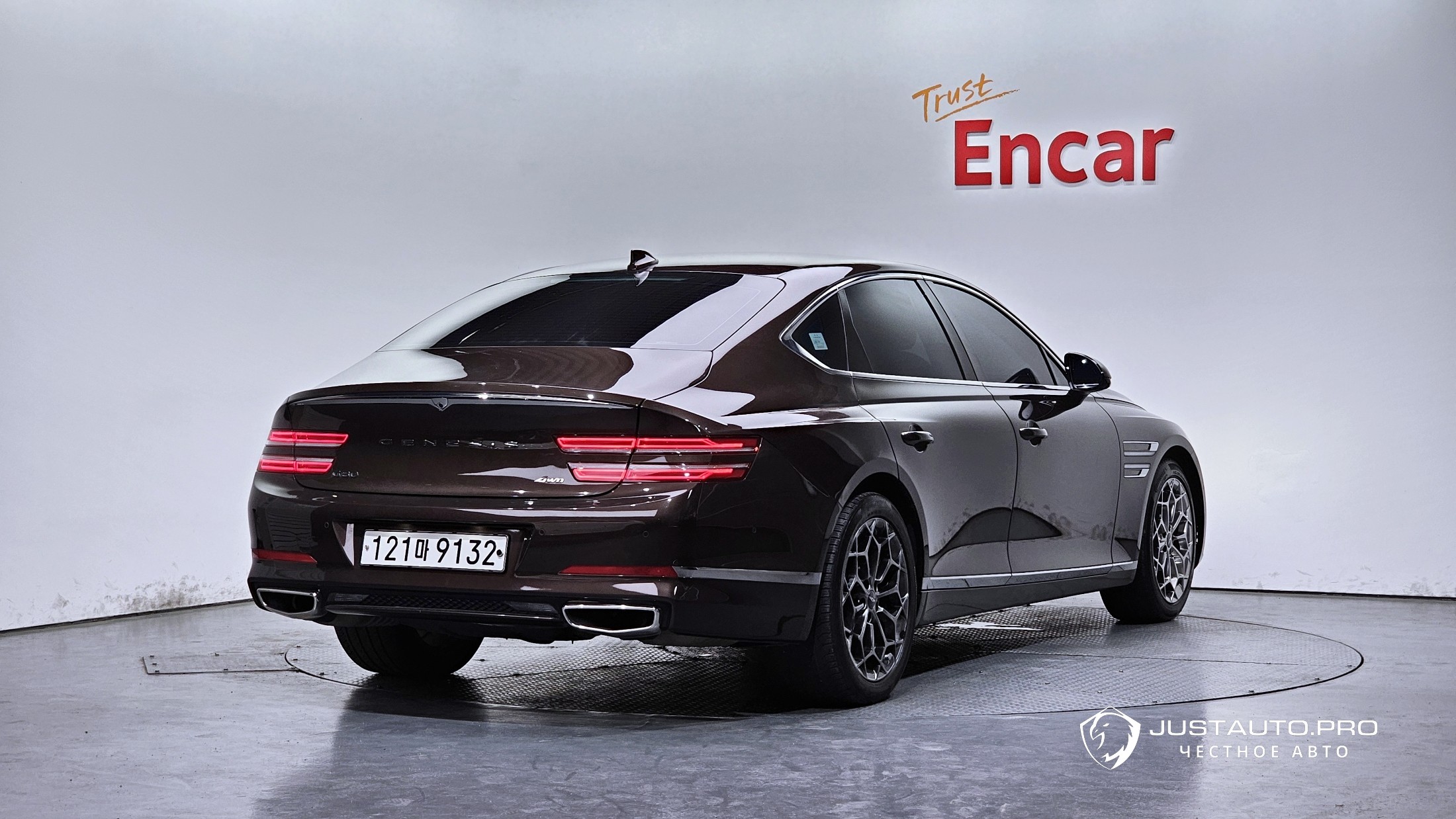 Автомобиль Genesis G80