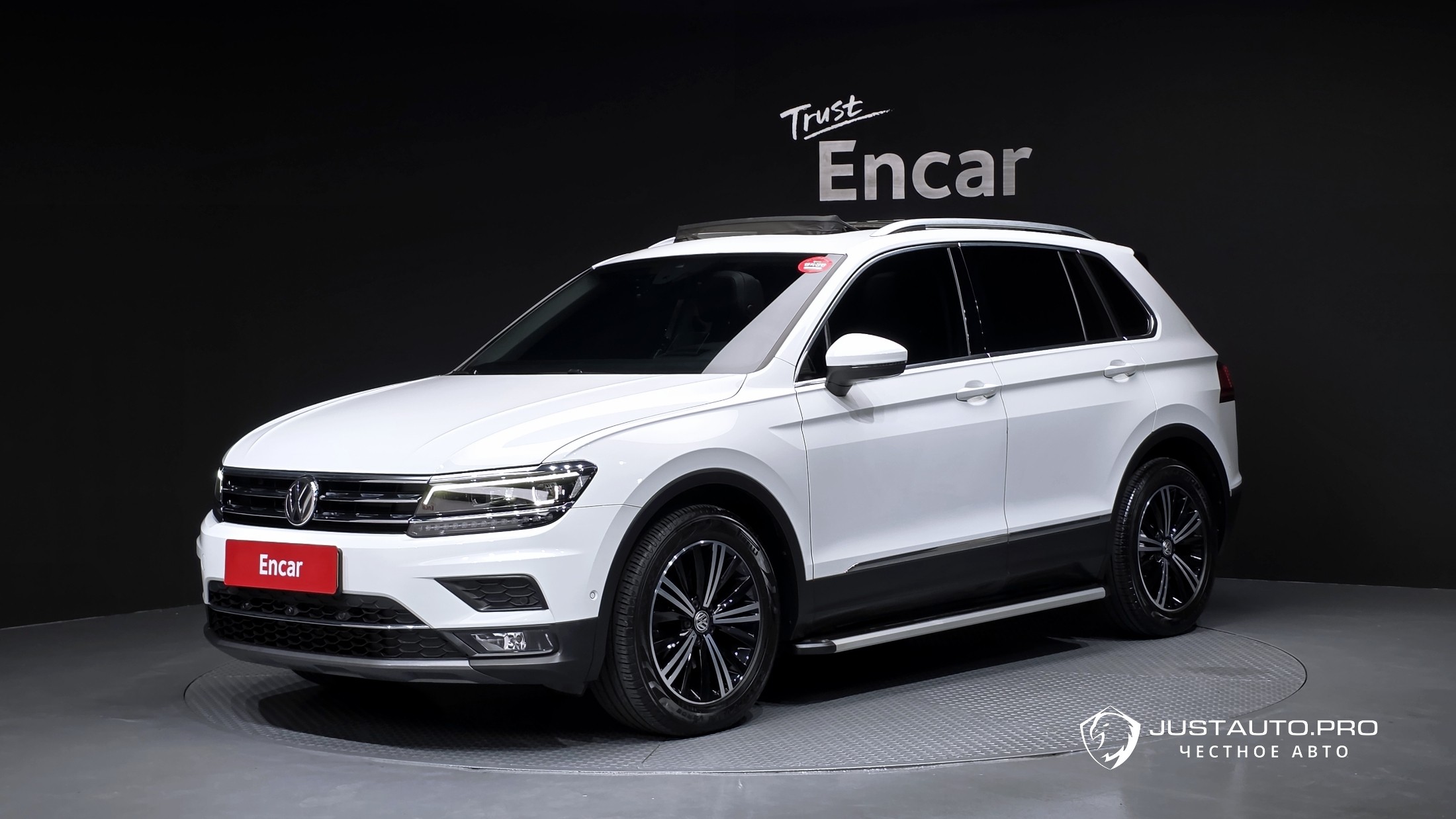 Автомобиль Volkswagen Tiguan