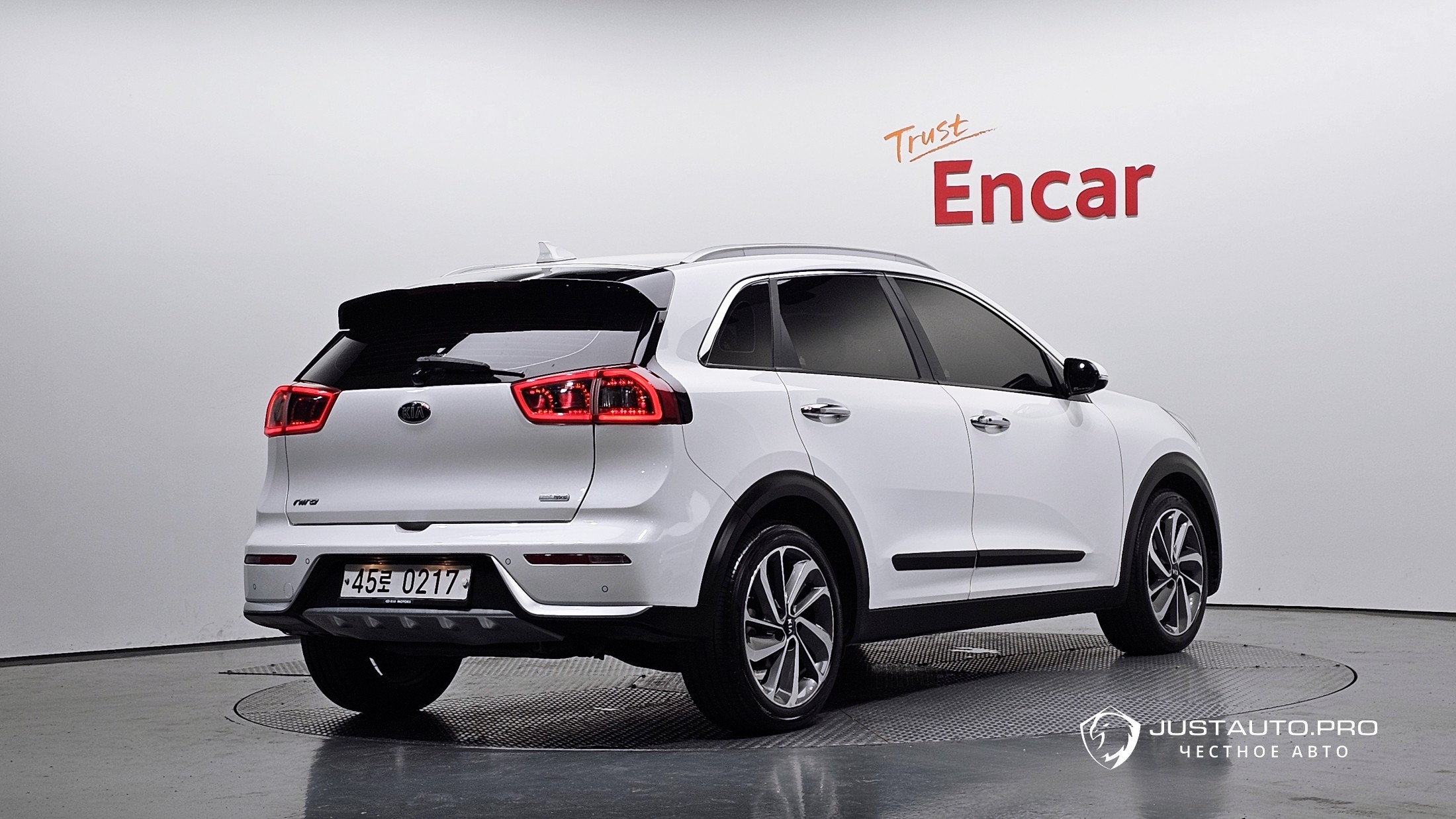 Автомобиль Kia Niro