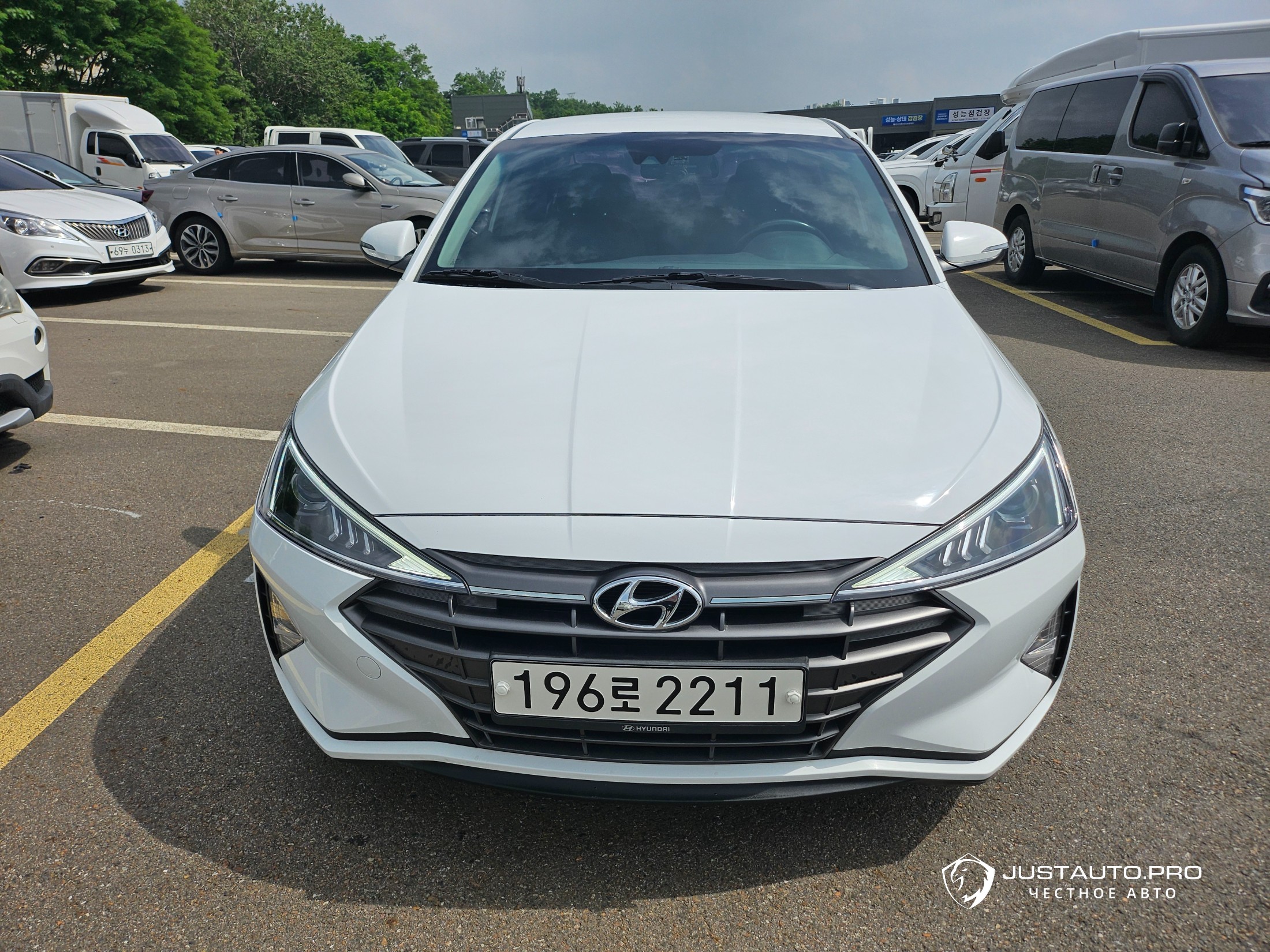 Автомобиль Hyundai AVANTE