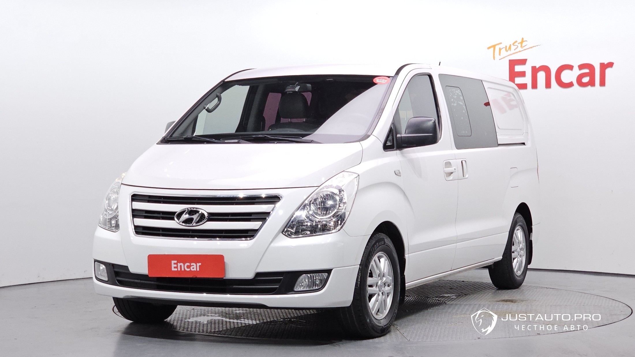 Автомобиль Hyundai Starex