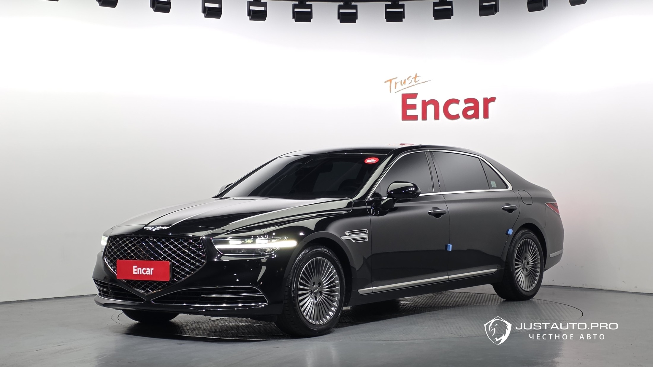 Автомобиль Genesis G90