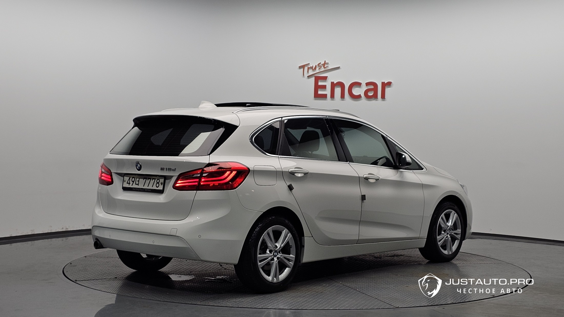 Автомобиль BMW 2-Series