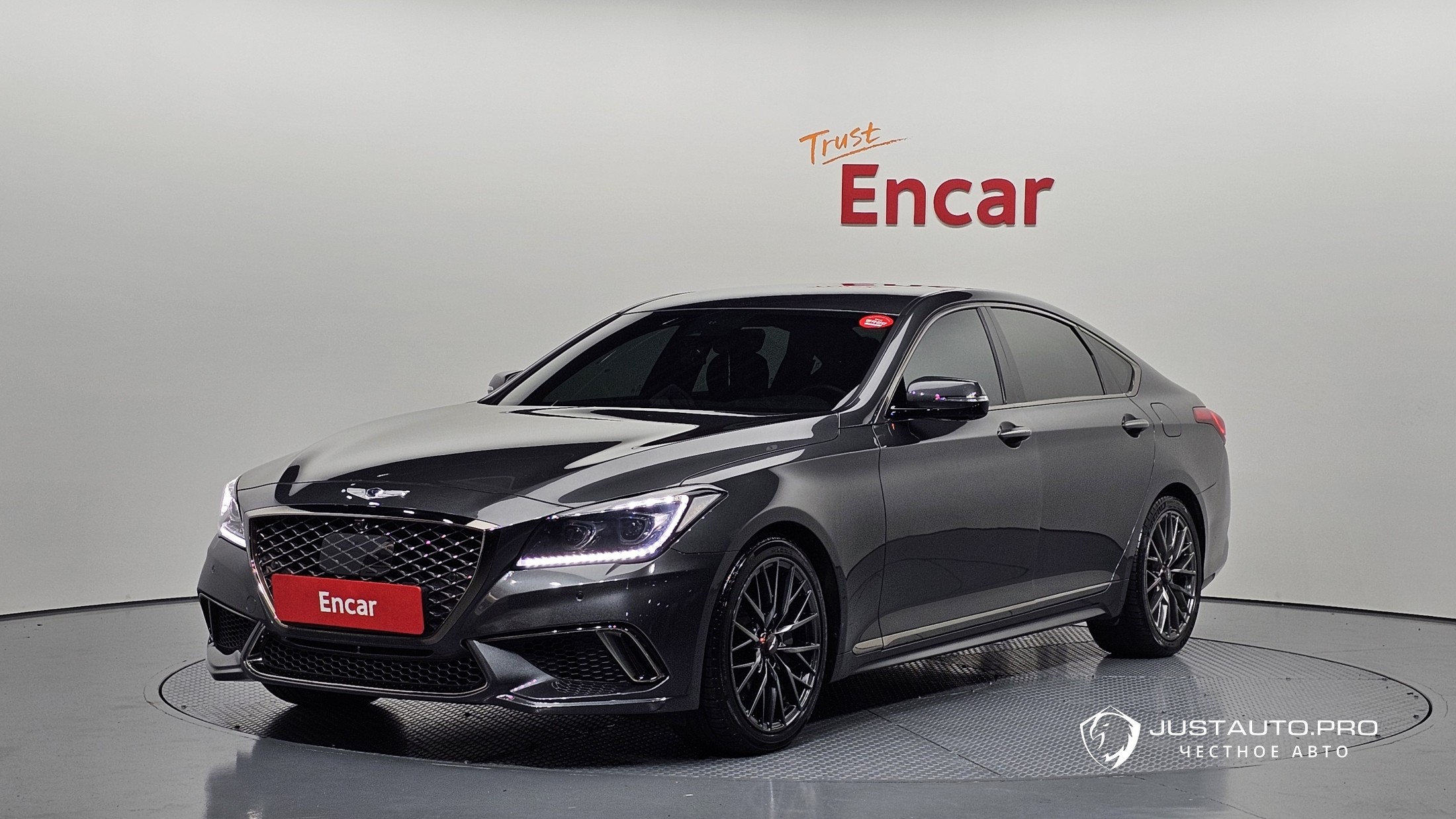 Автомобиль Genesis G80