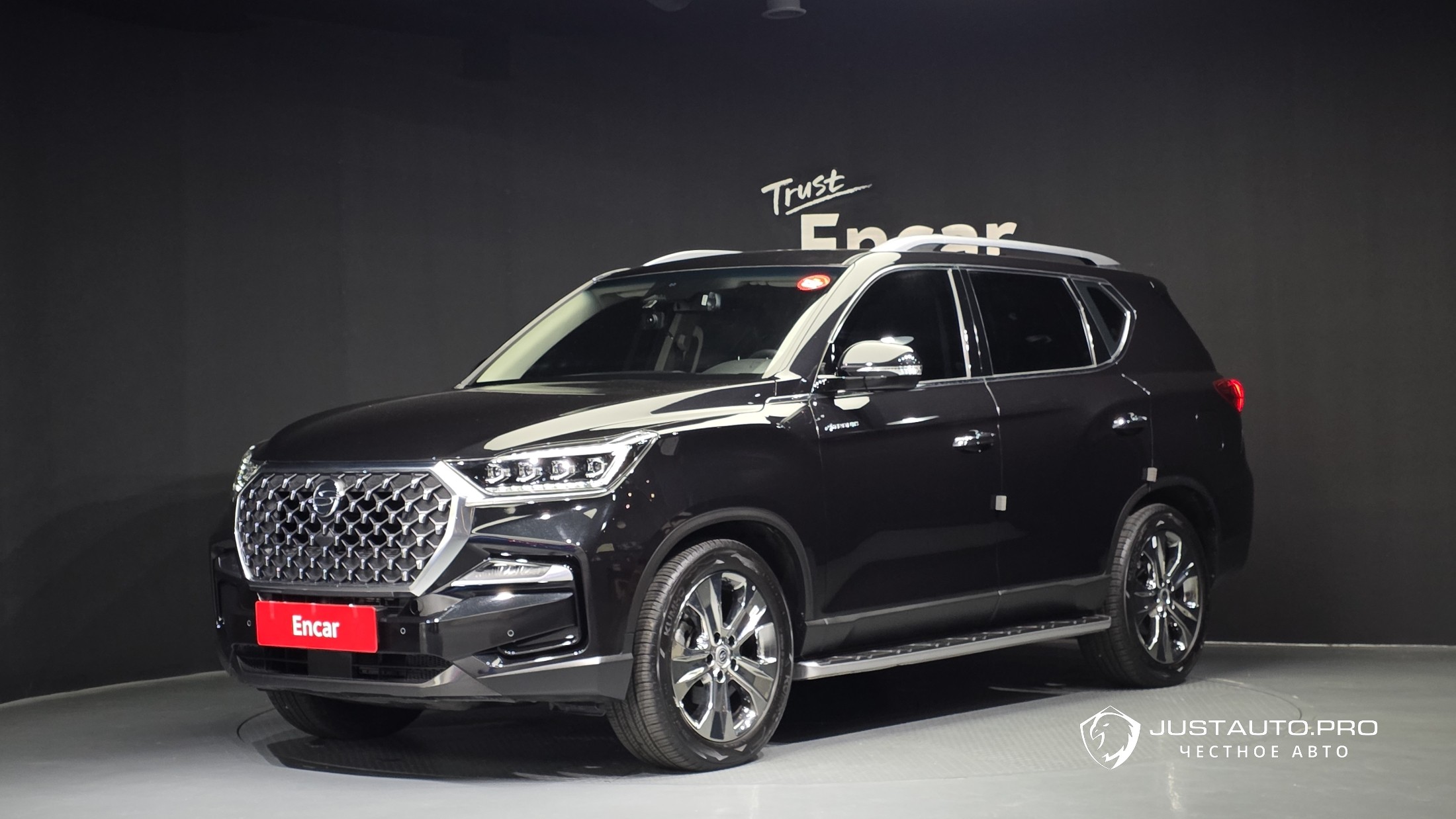 Автомобиль KG_Mobility_Ssangyong Rexton