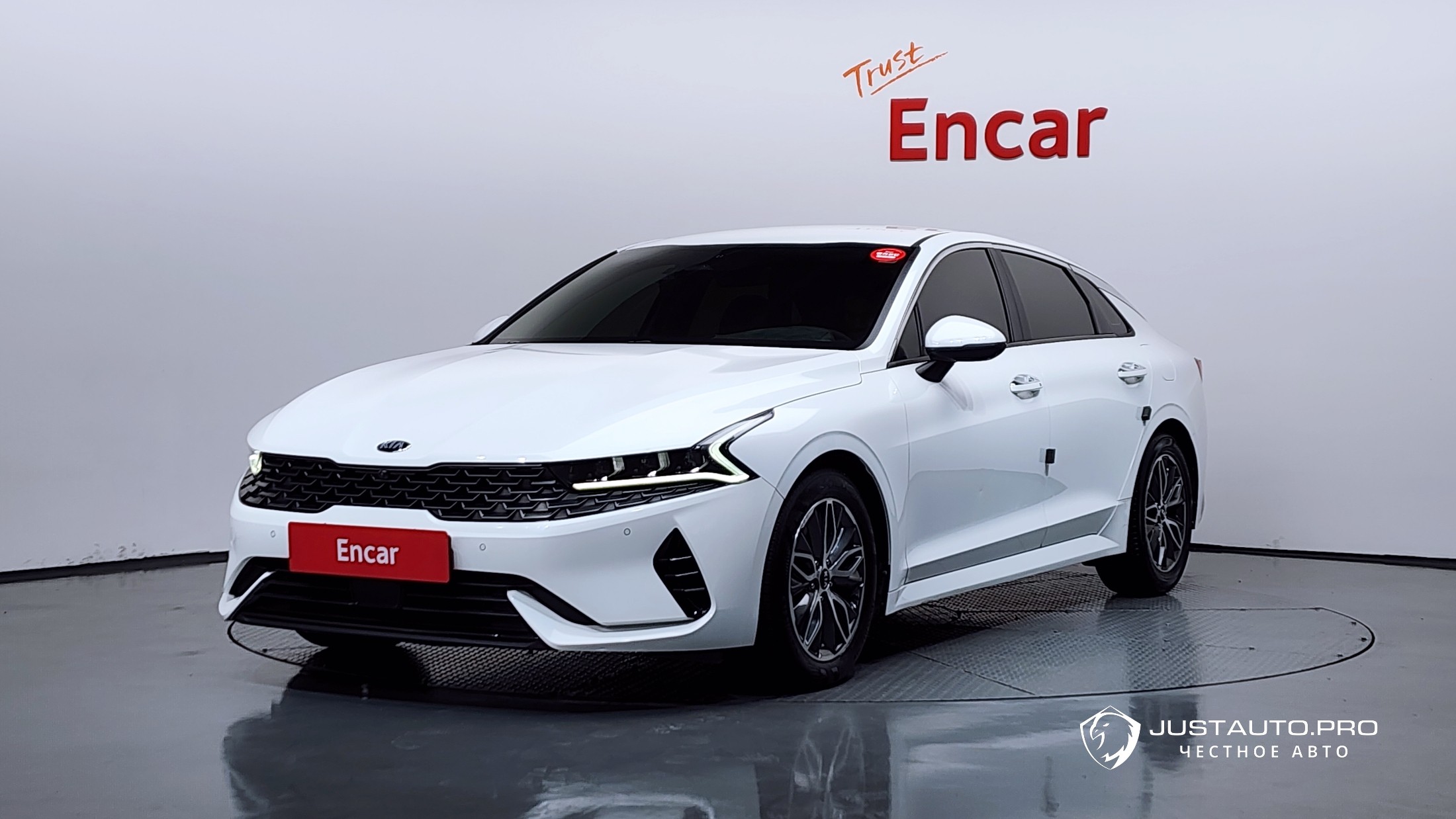 Автомобиль Kia K5