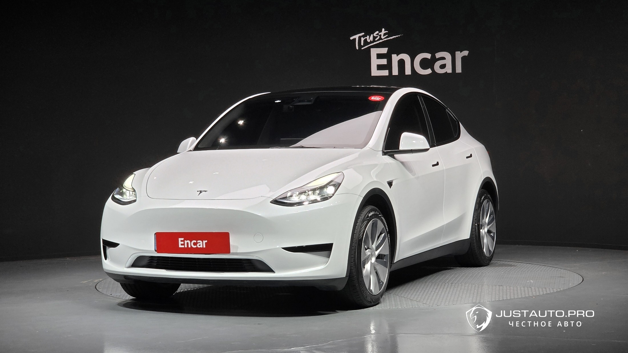 Автомобиль Tesla Model Y