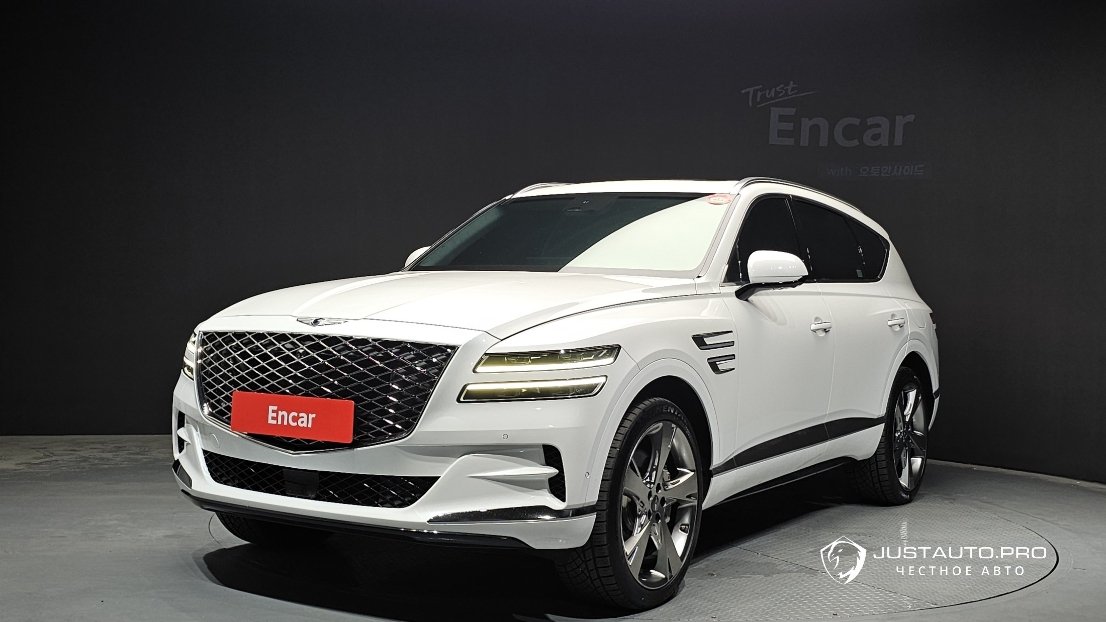Автомобиль Genesis GV80