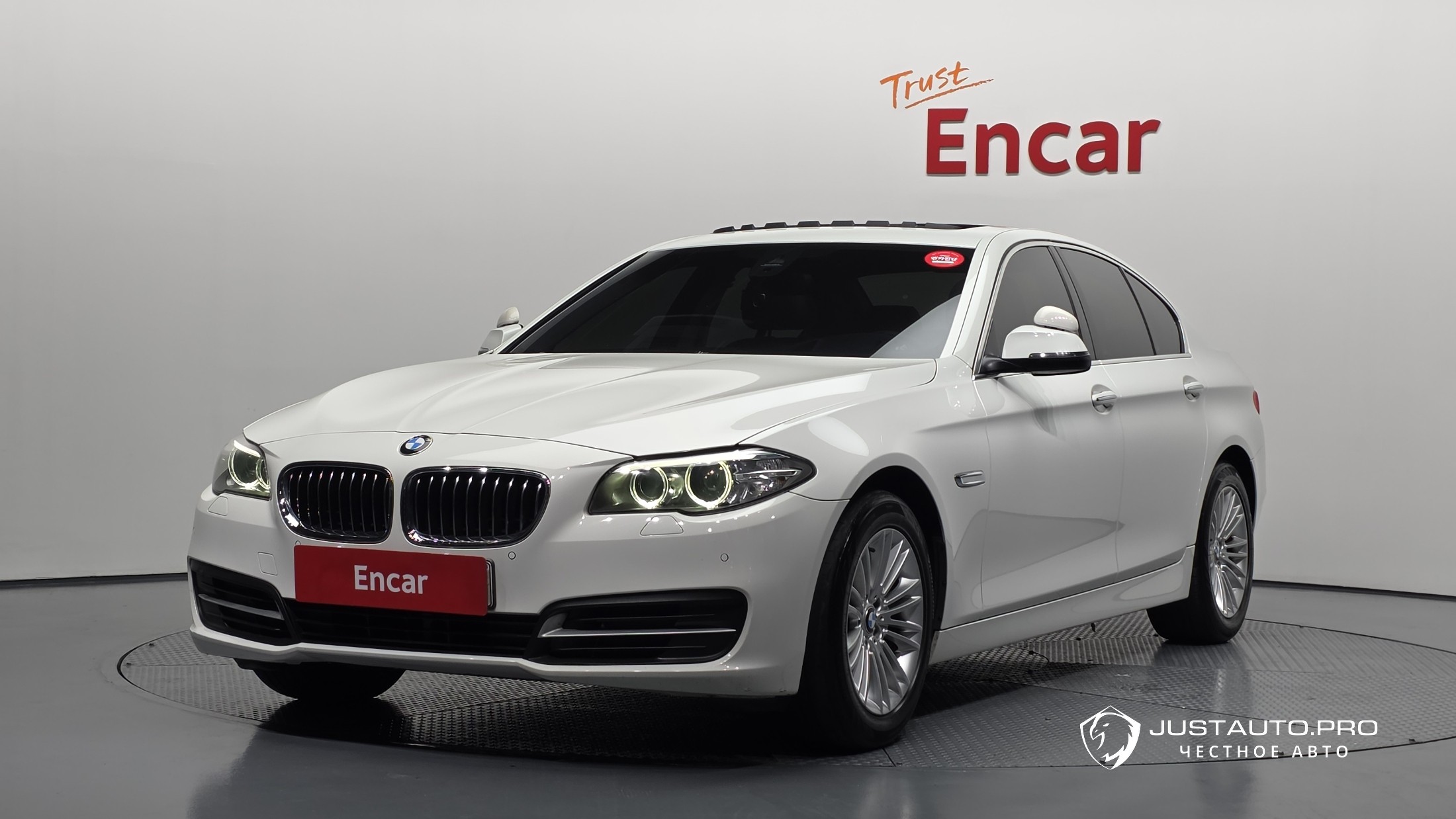 Автомобиль BMW 5-Series