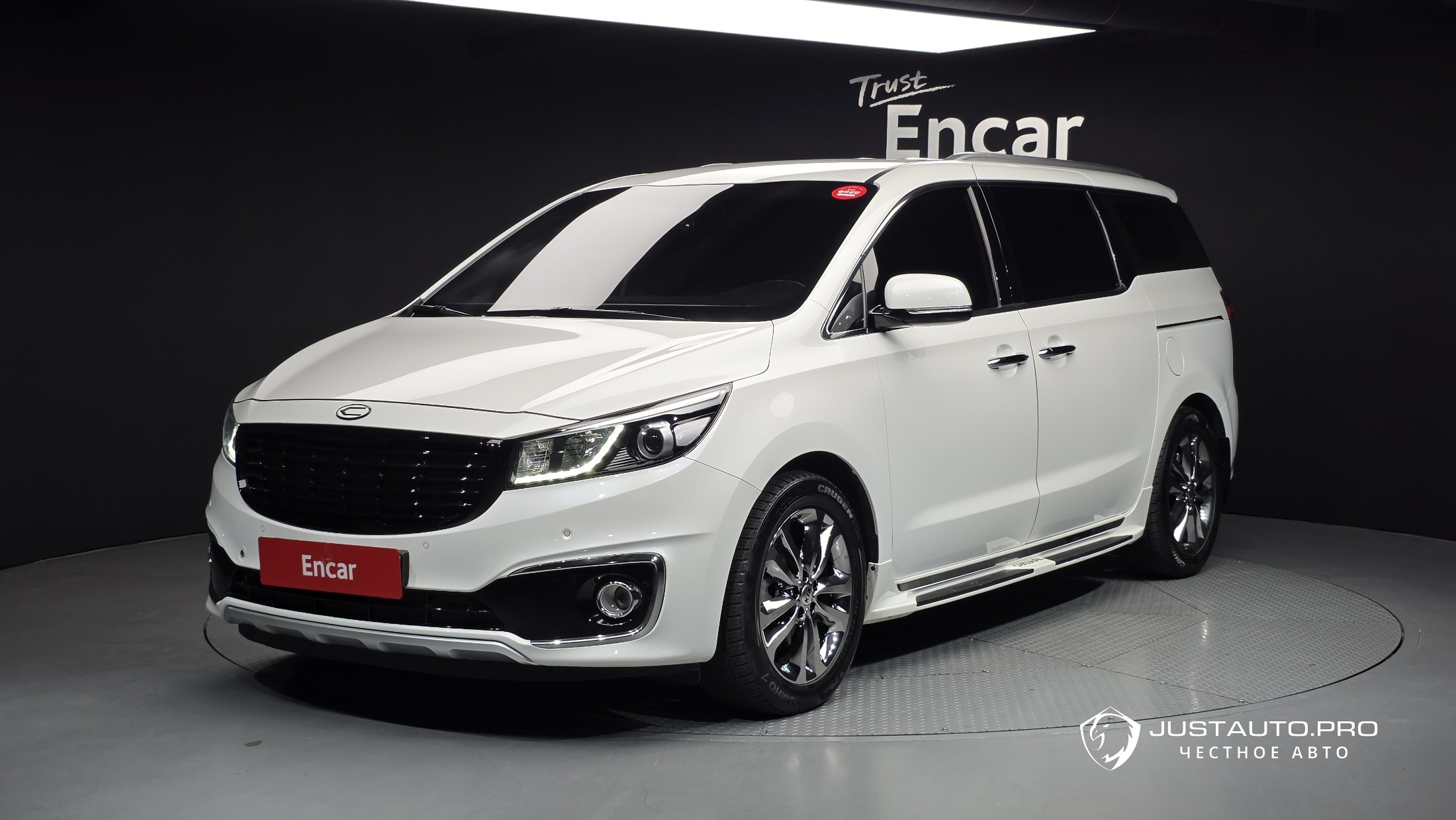 Автомобиль Kia Canival