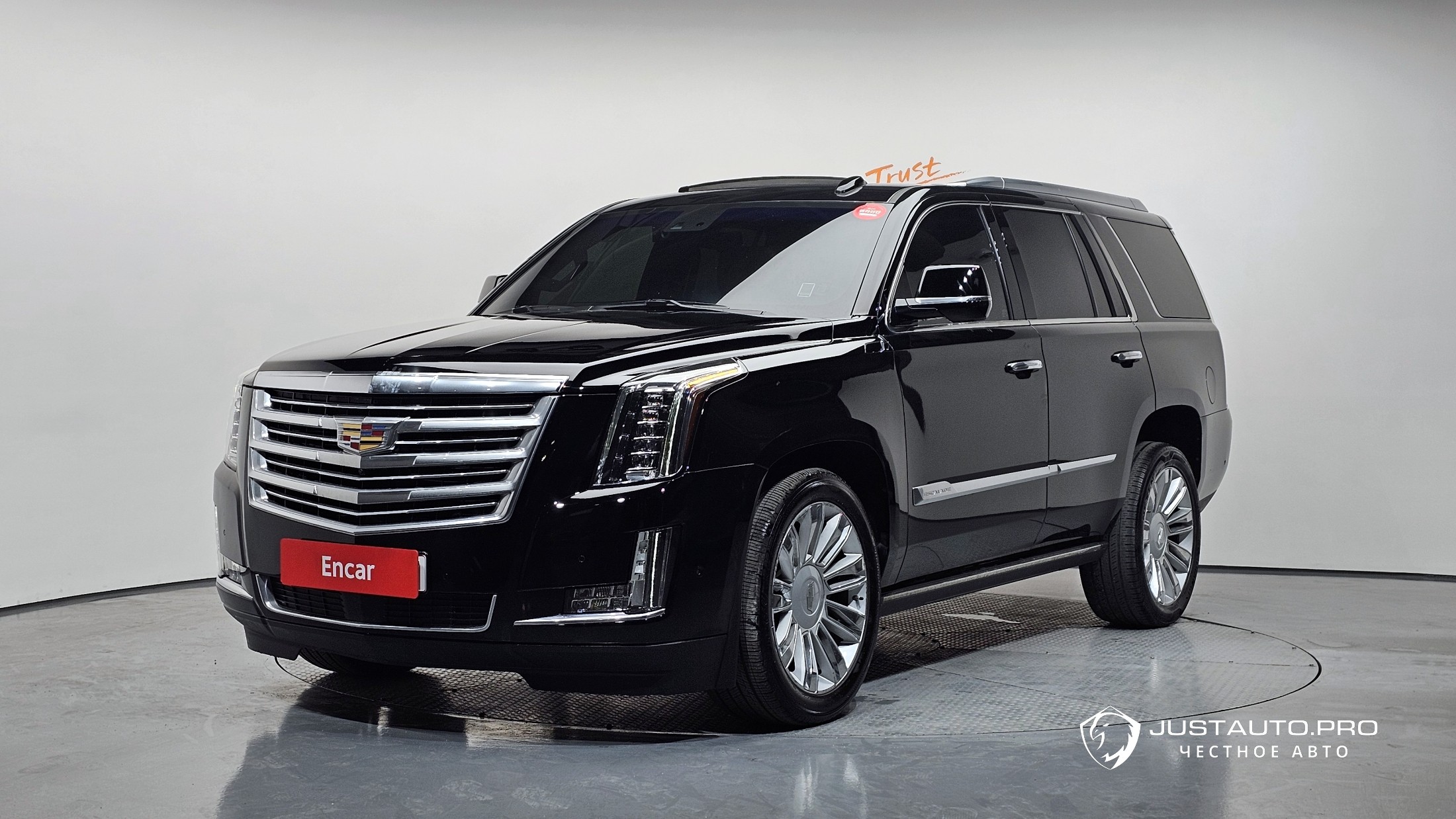 Автомобиль Cadillac Escalade