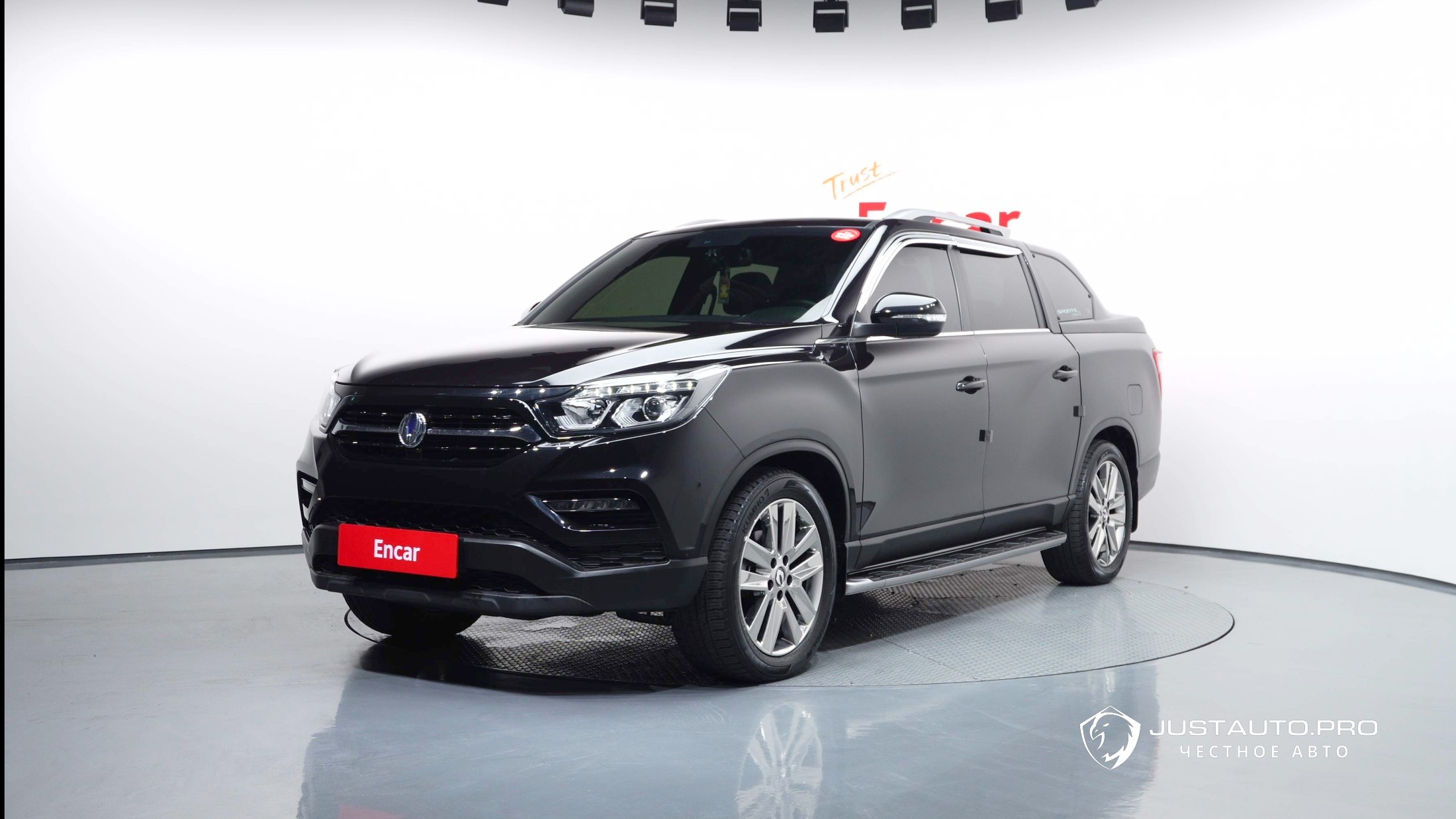 Автомобиль KG_Mobility_Ssangyong Rexton