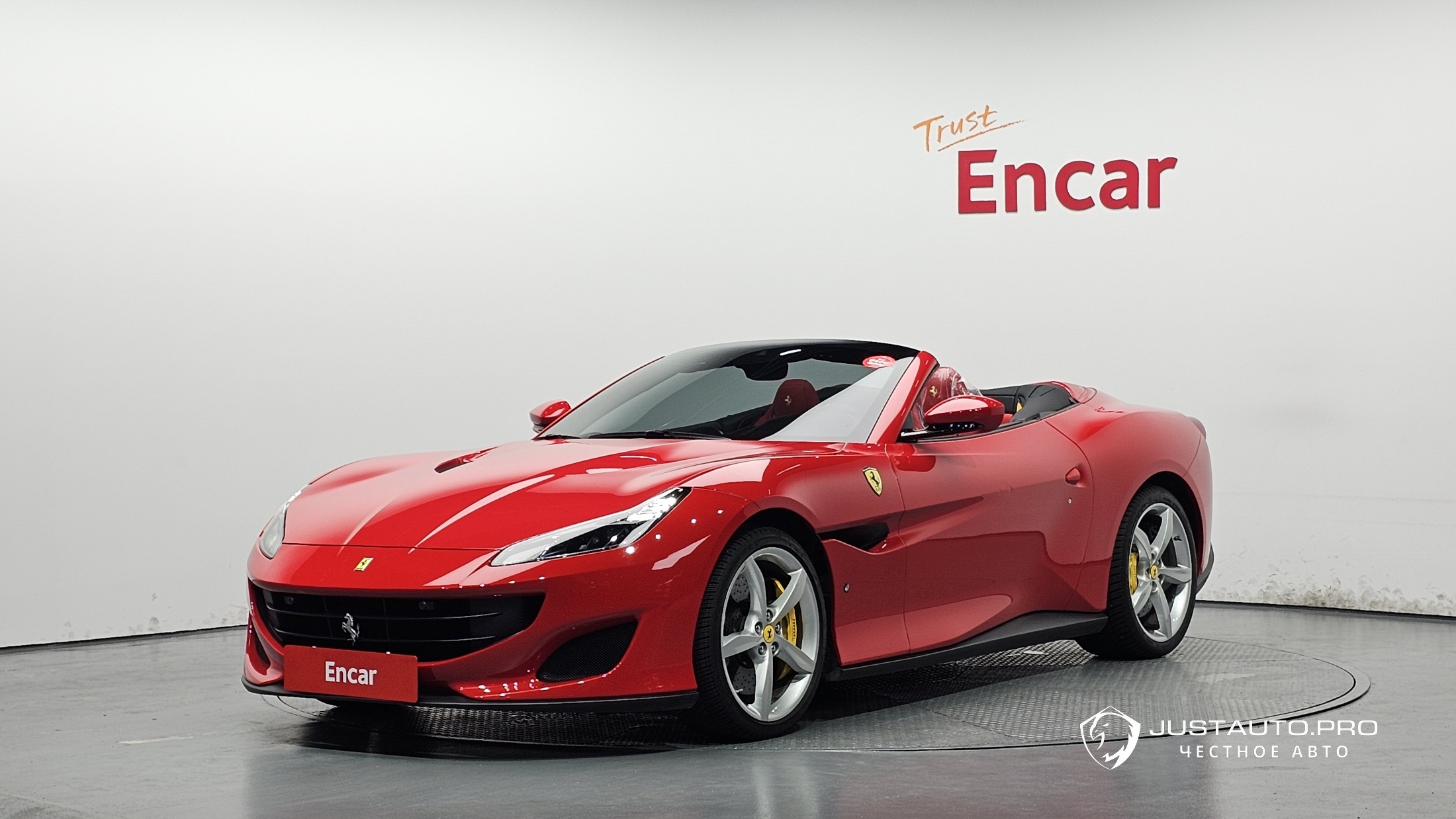 Автомобиль Ferrari Portofino