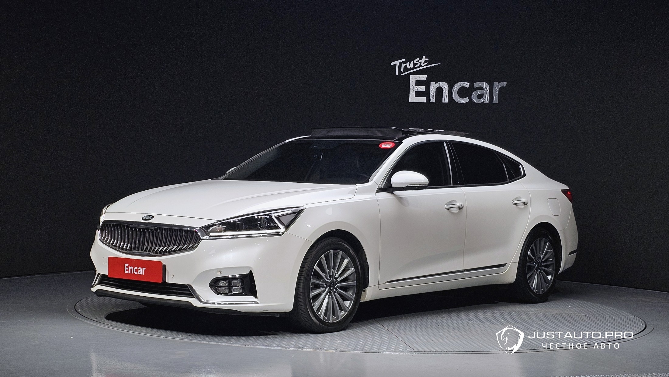 Автомобиль Kia K7
