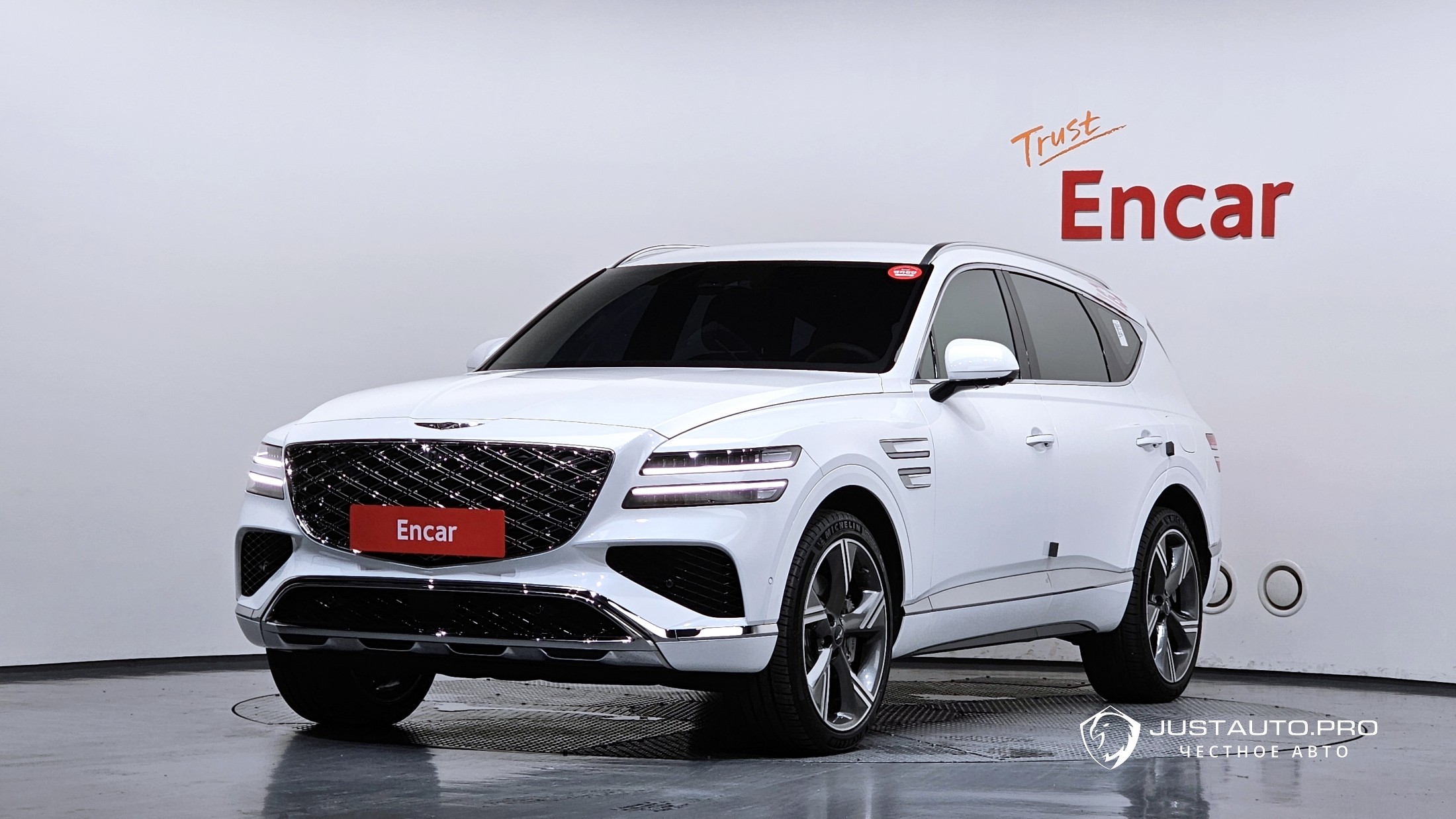 Автомобиль Genesis GV80