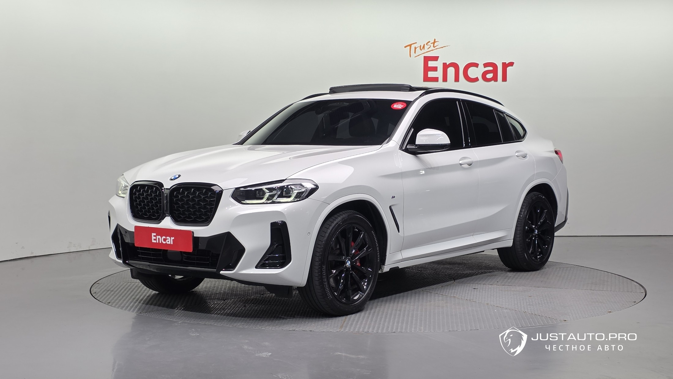 Автомобиль BMW X4