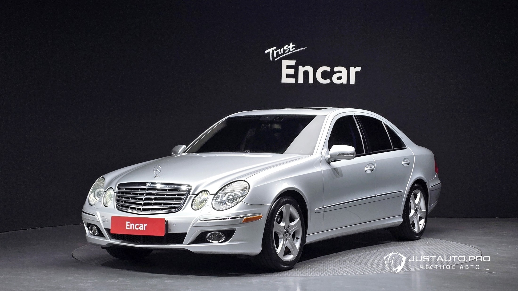 Автомобиль Mercedes-Benz E-Class