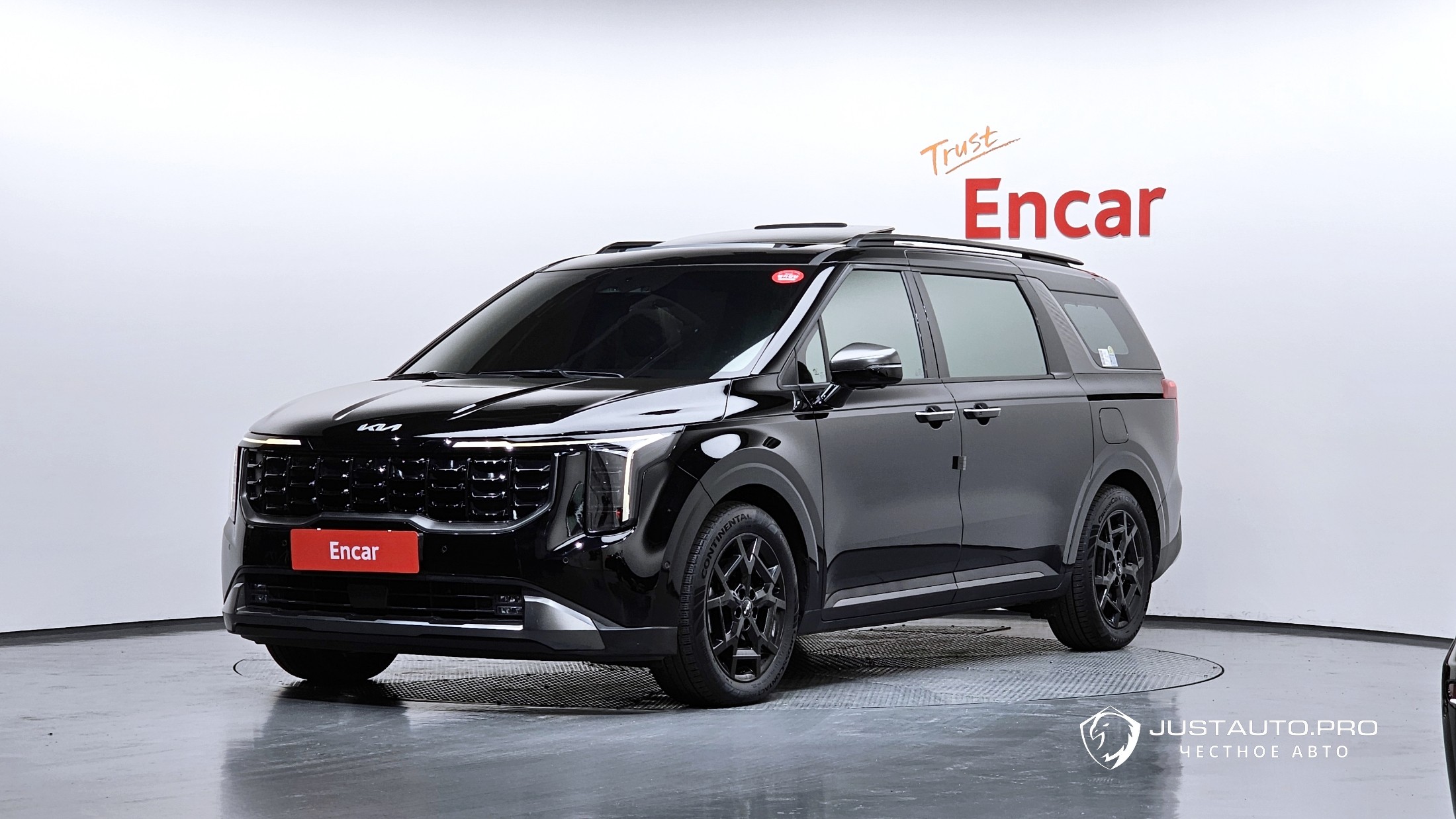 Автомобиль Kia Canival