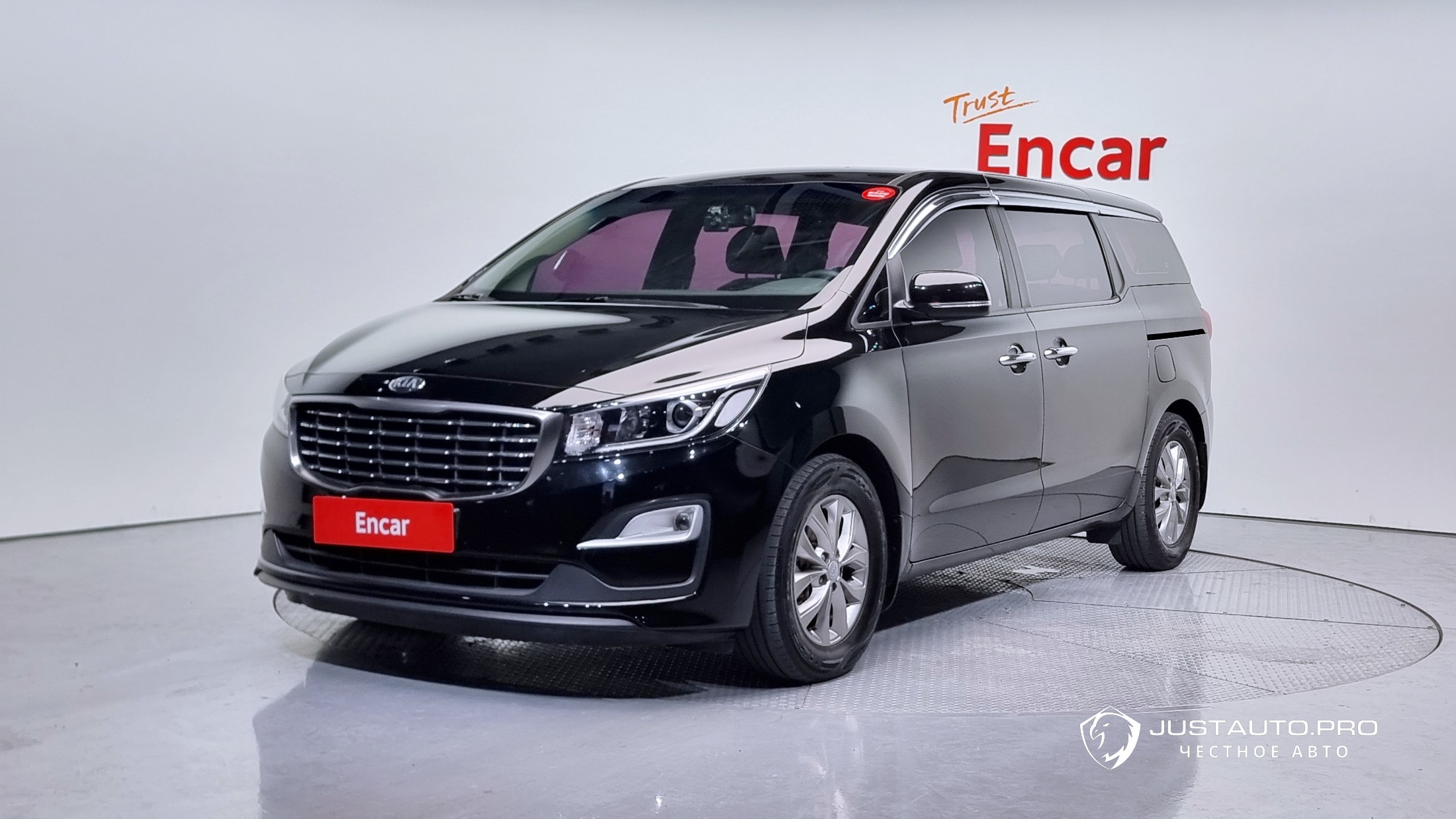 Автомобиль Kia Canival