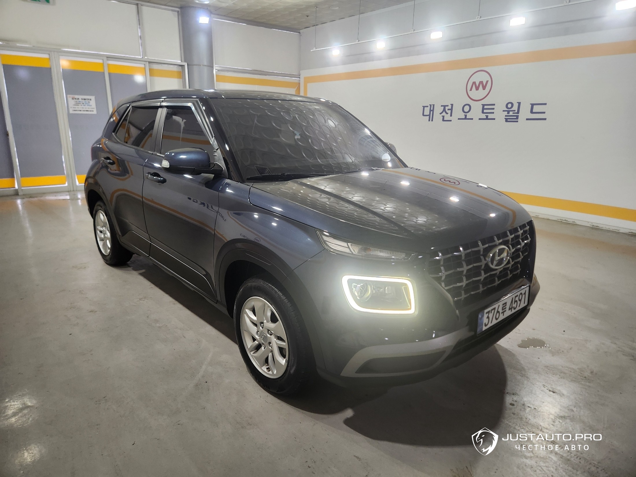 Автомобиль Hyundai Venue